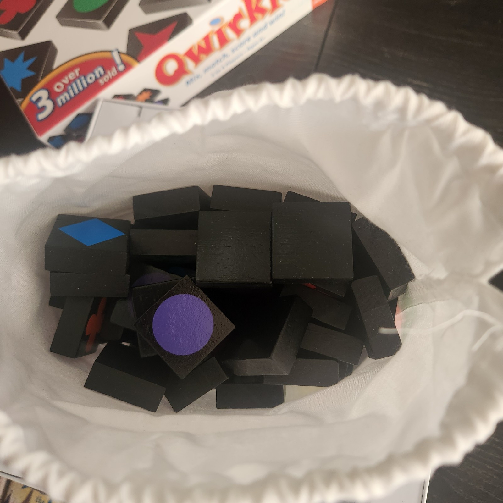 Mindware Qwirkle Award Winning Fun Game Complete Mix Match Score And Win