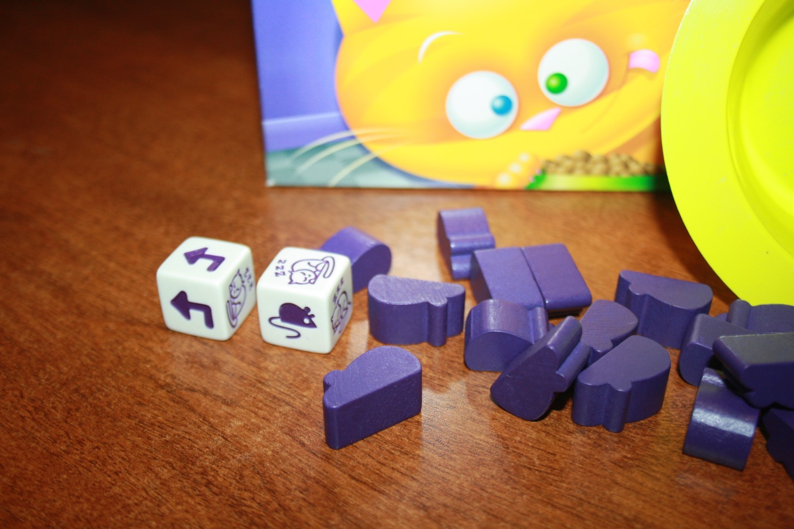 Feed the Kitty – A Delicious Game of Mice and Dice – Gamewright 2006