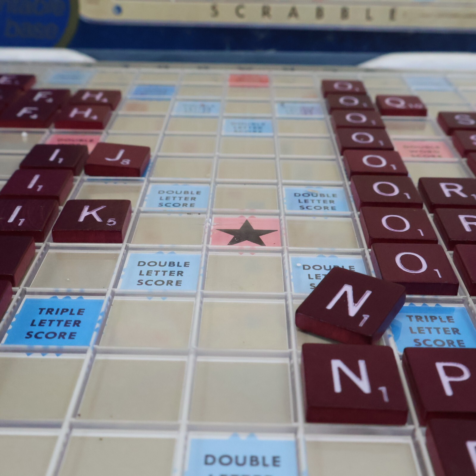 Vintage 1982 Scrabble Deluxe Turntable Board Game Wooden Tiles Complete