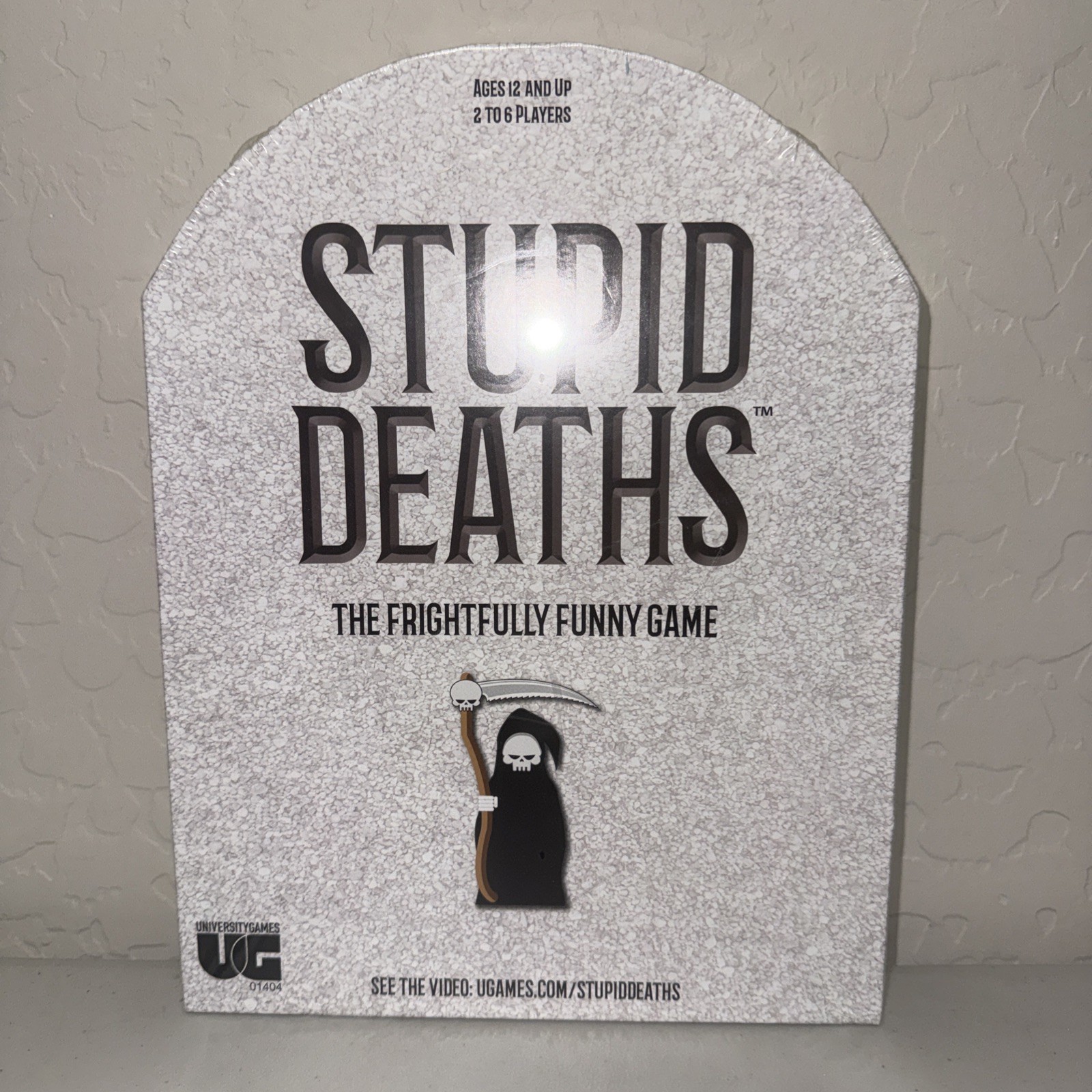 Stupid Deaths The Frightfully Funny Game Ages 12 And Up 2-6 Players