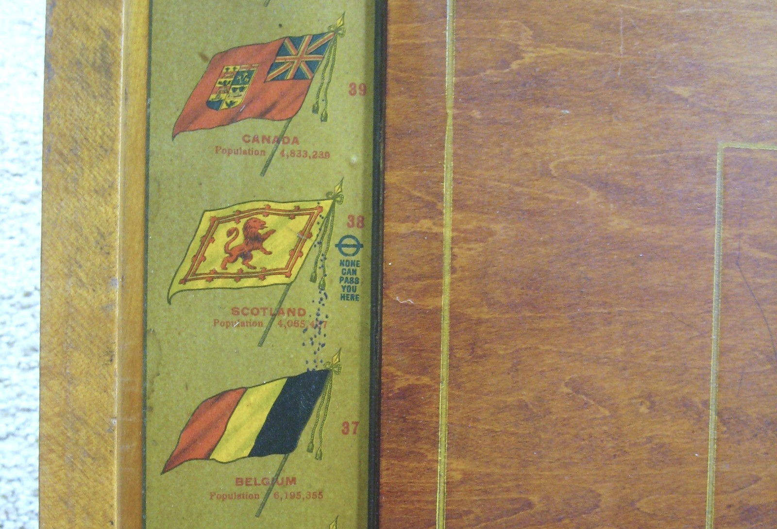 Early 1900’s CARROM-ARCHARENA “FLAGS Of The NATIONS” CROKINOLE / CARROM BOARD #2