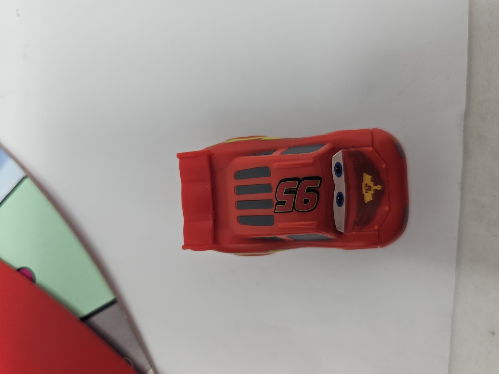 Hasbro Disney Pixar Cars 2 Monopoly Complete 2011 Lightning McQueen Racetrack