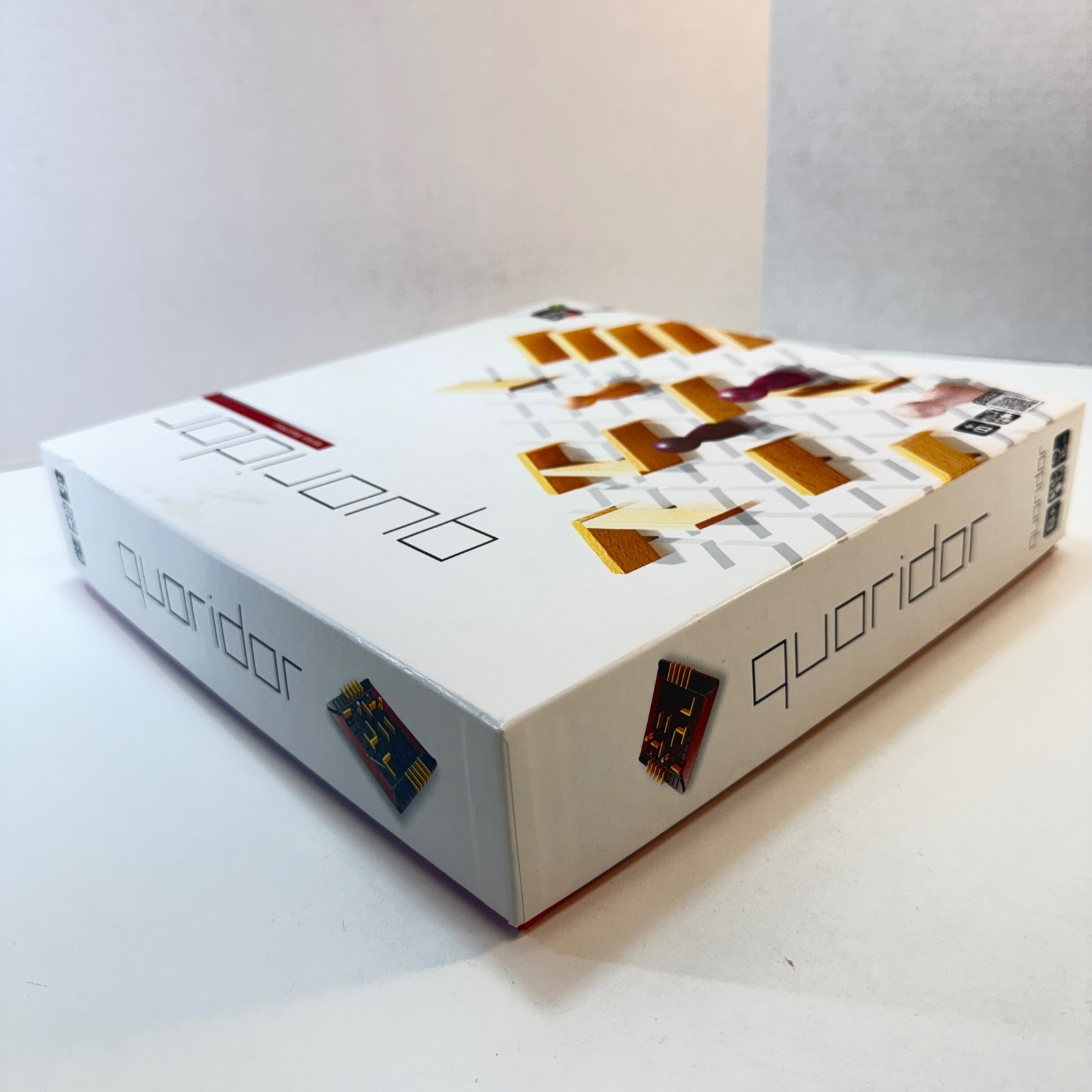 Quoridor Board Game Gigamic Abstract Strategy Maze 2-4 Player Mensa COMPLETE