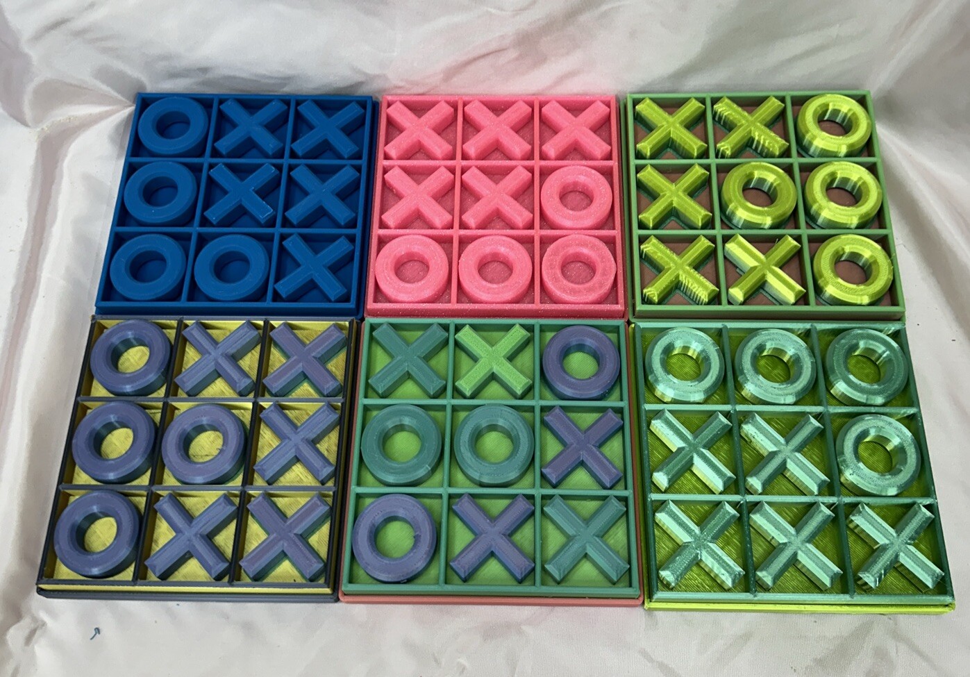 3D Printed Tic-Tac-Toe Game (Colors Will Vary)