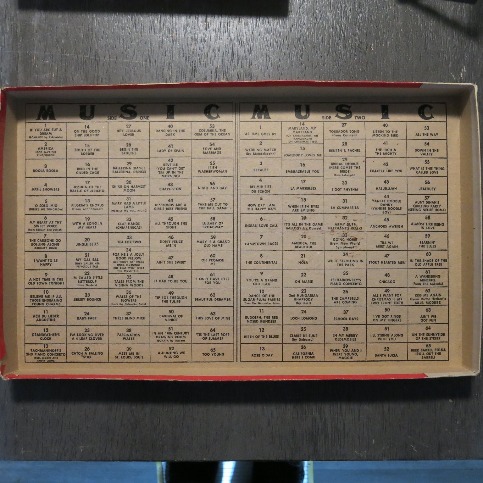 Name That Tune Game Milton Bradley Board Game 3-10 Players Ages 10+ 1959