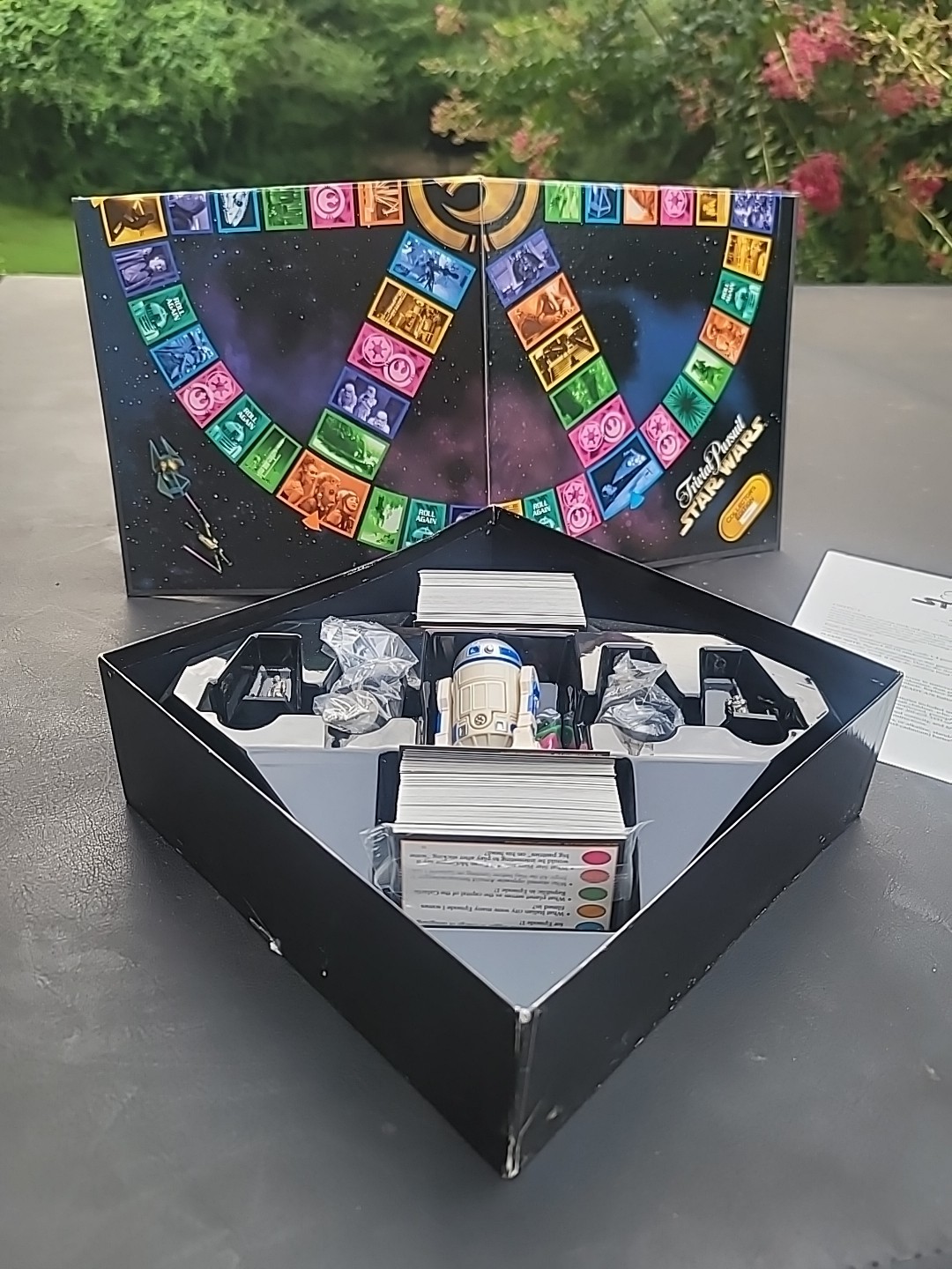 NEW Trivial Pursuit Star Wars Classic Trilogy COMPLETE 1997 Trivia R2D2