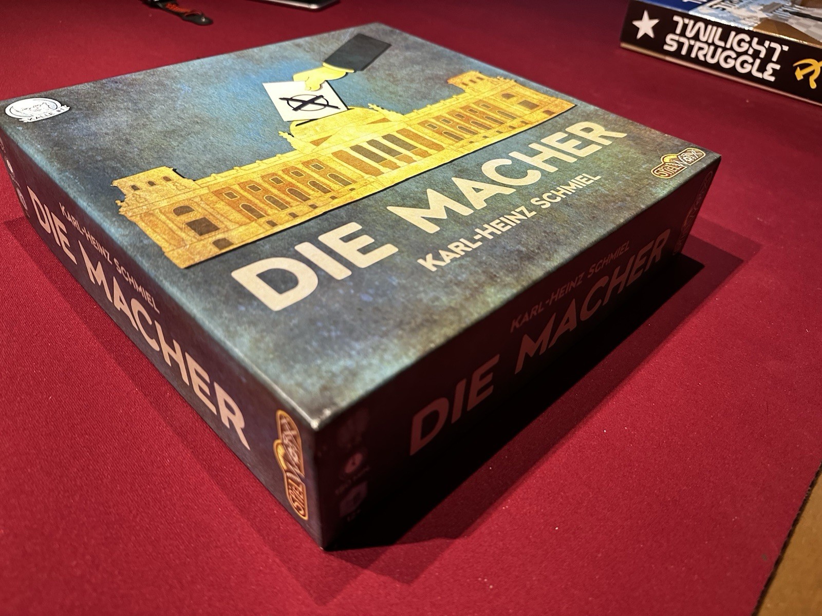 Die Macher board game 2019 Kickstarter Limited Edition English and German guides