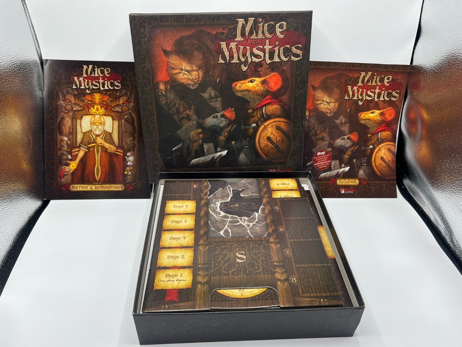 UNPUNCHED UNPLAYED MICE & MYSTICS FANTASY BOARD GAME PLAID HAT JERRY HAWTHORNE