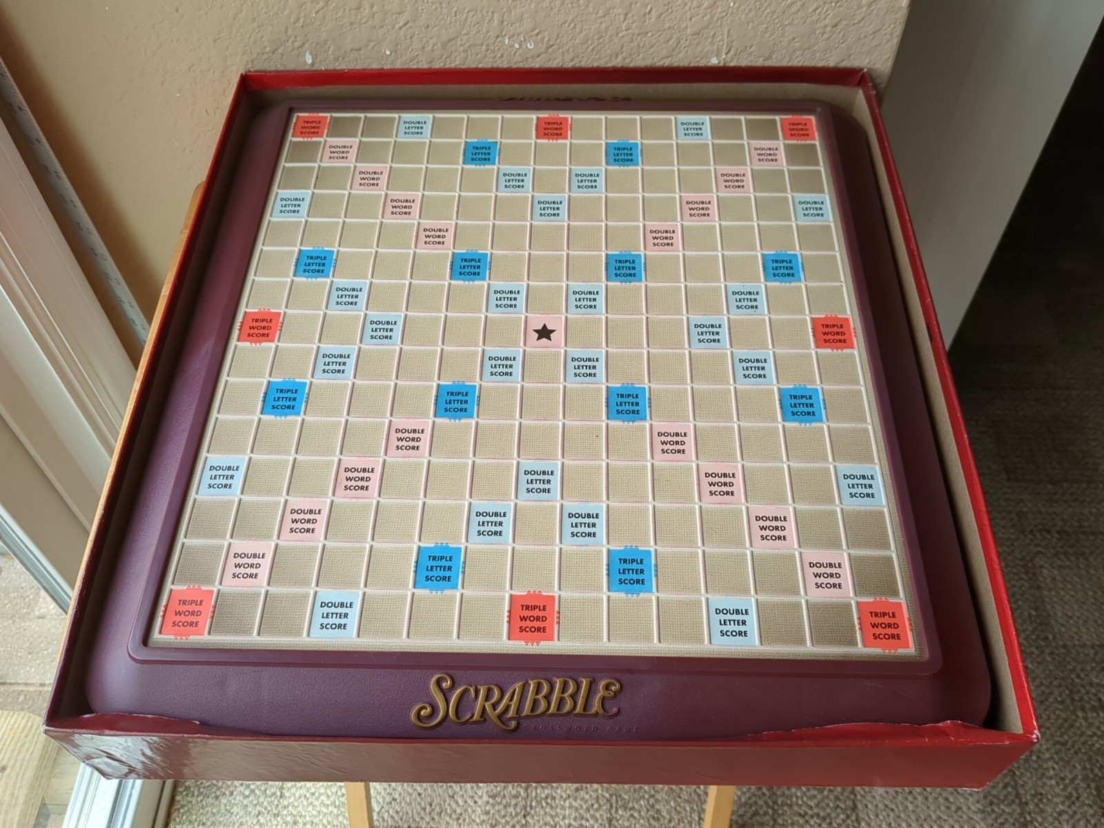 Milton Bradley 4034 Scrabble Deluxe Edition Board Game