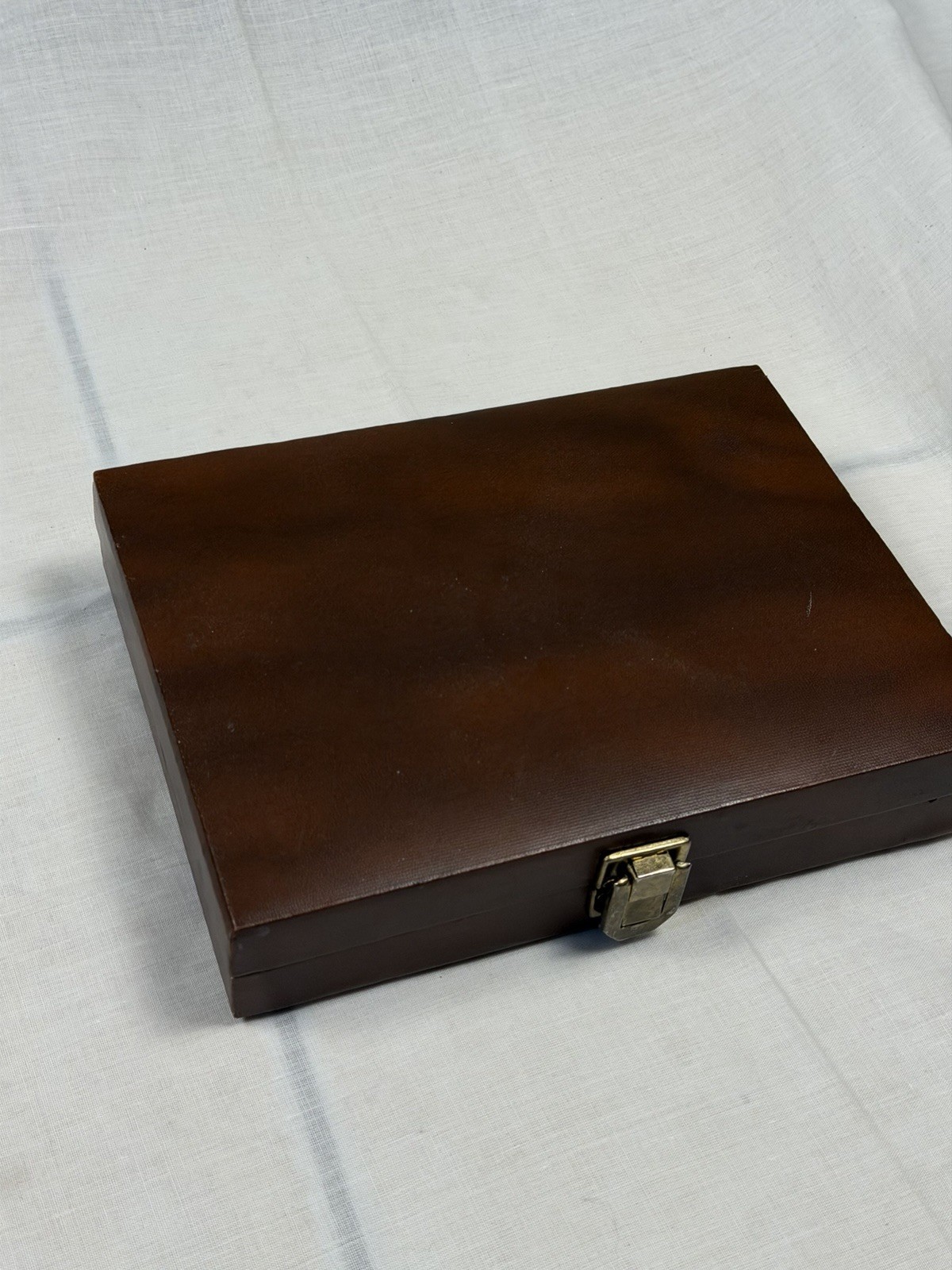 Backgammon Strategy Board Game Folding Brown Case w/ Latch, Complete 2-Player