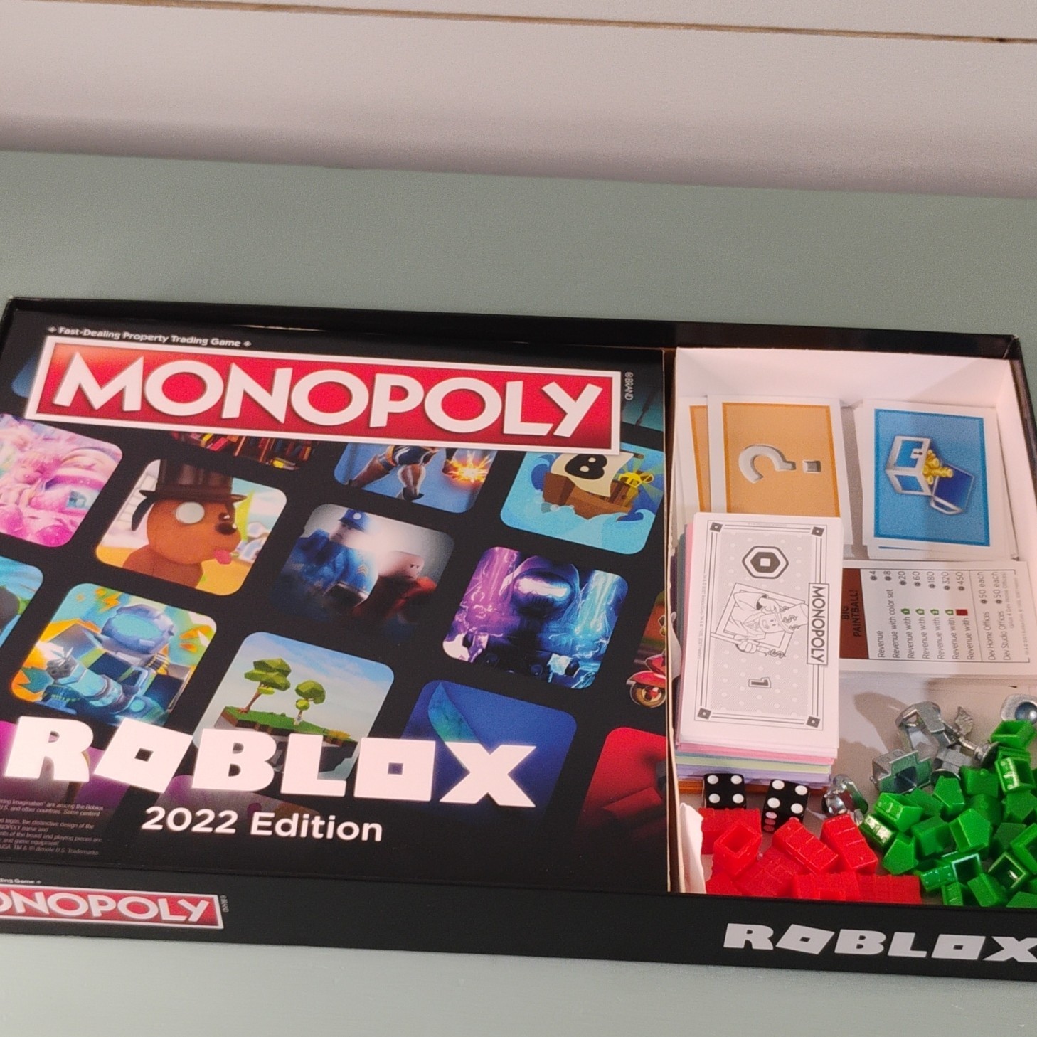 Hasbro Monopoly Roblox 2022 Edition Complete Board Game 2+ Players Ages 8+