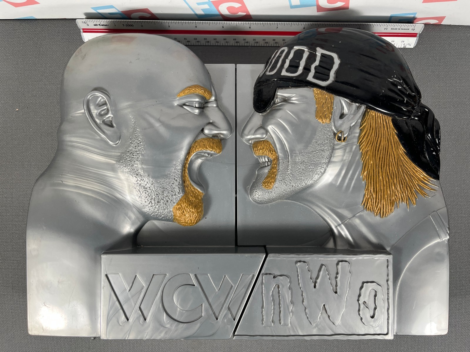 WCW/NWO Goldberg Hulk Hogan Face Off Game And Activity Kit Board Game 1998