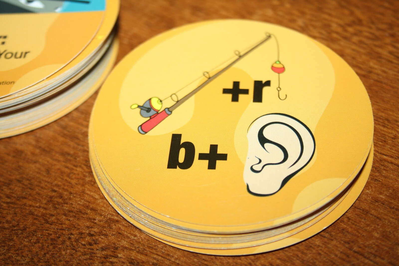 Mystery Grams – Solve the Mystery Gram Brain Teaser Series University Games 2019