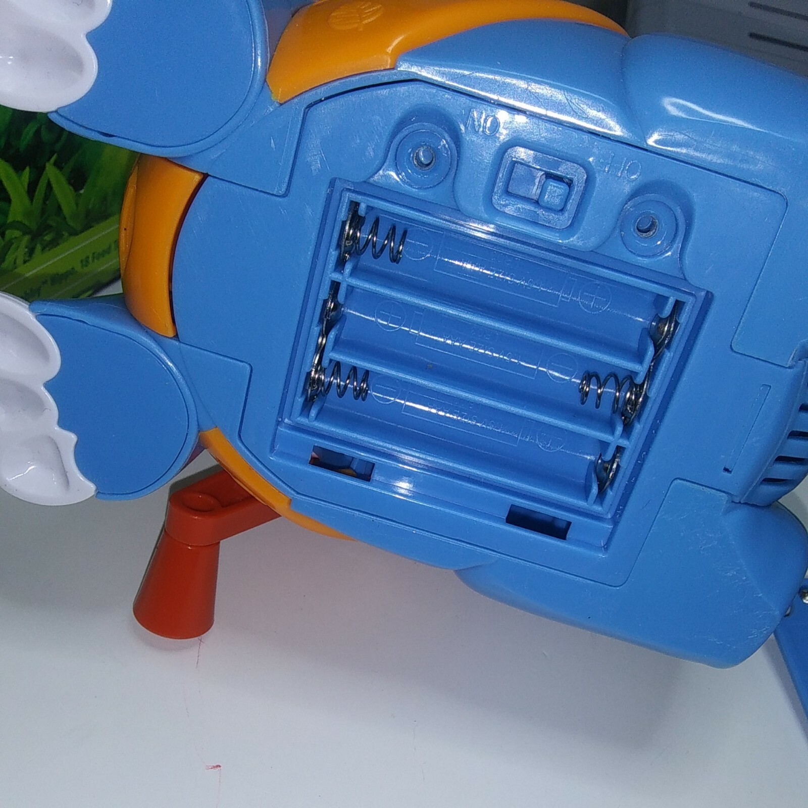 Burbing Bobby Game Goliath Games “Watch Out For His Burbs 2-4 Player Game Age 4+