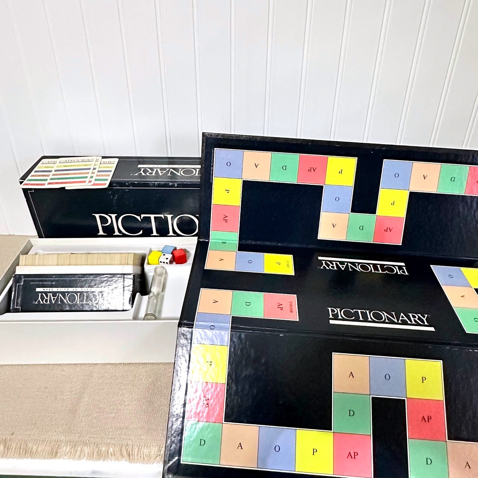 Pictionary Board Game First Edition 1985 Blue Box Vintage Good Condition Classic