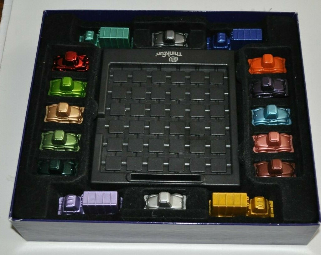 Deluxe Edition RUSH HOUR Thinkfun BOARD GAME 2006 (miss 1 card)