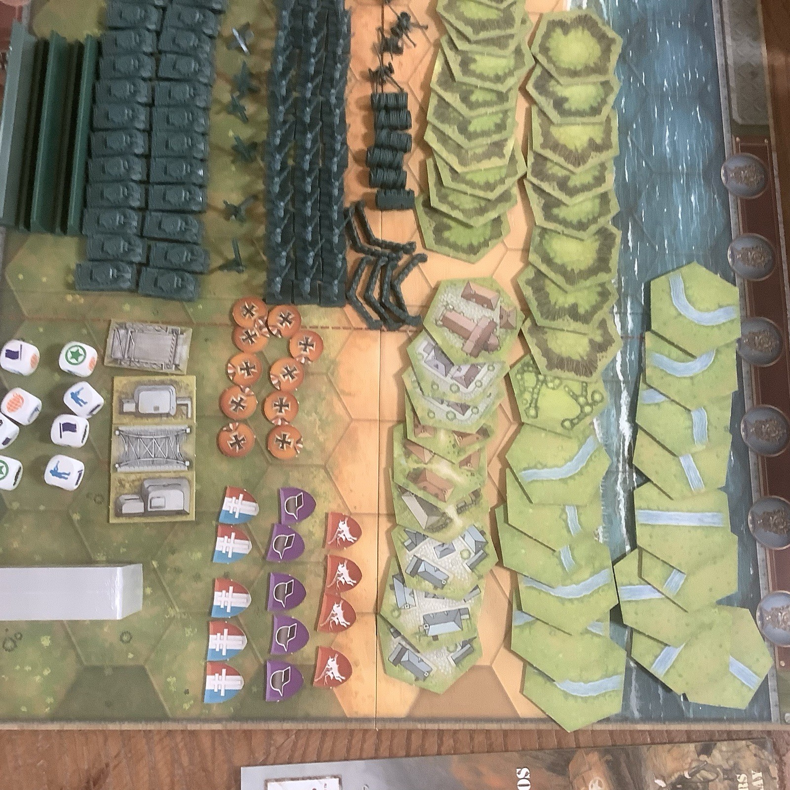 MEMOIR ’44 Days of Wonder (2004) Board Game – 7301 Richard Borg – Unplayed