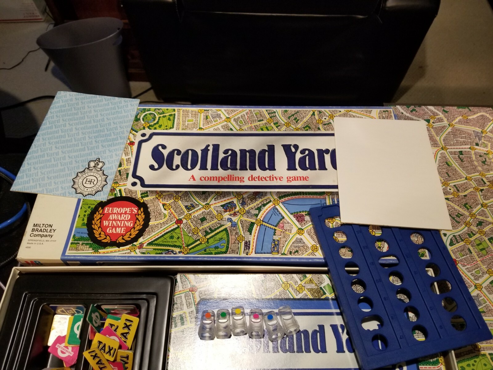 Vintage Scotland Yard Detective Game Award Winning Capture Mr. X no. 4500