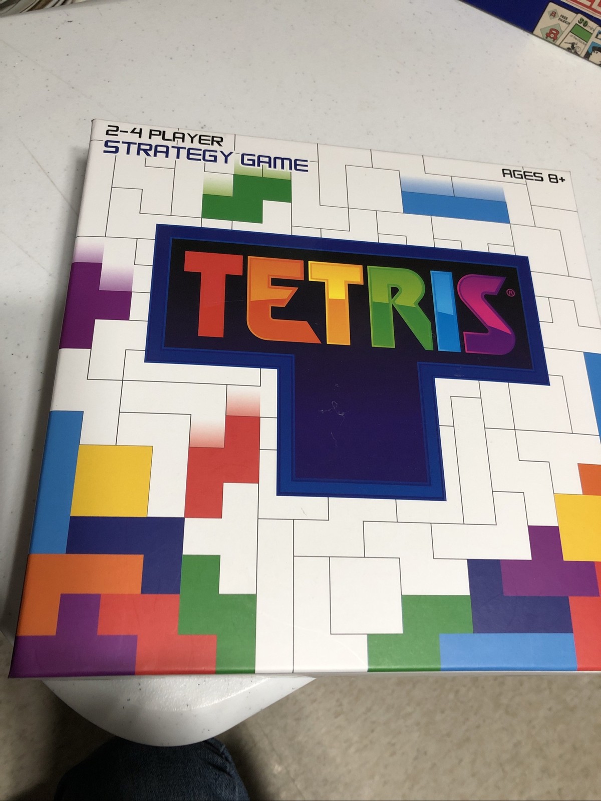 TETRIS Head To Head Strategy Board Game 2 to 4 Players NEW Complete