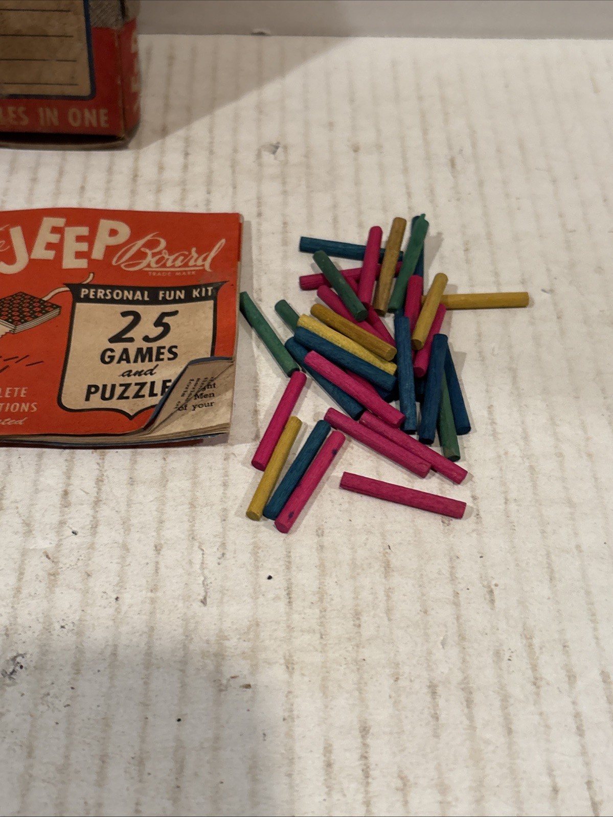 Vintage 1944 ES Lowe The Jeep Board 25 Games & Puzzles Box Pieces Instructions