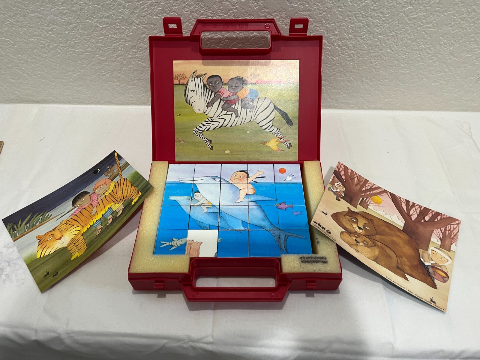 Rare Vtg UNICEF 20 Cube Puzzle Game Camel Tiger Zebra Bear Seal Dolphin Case