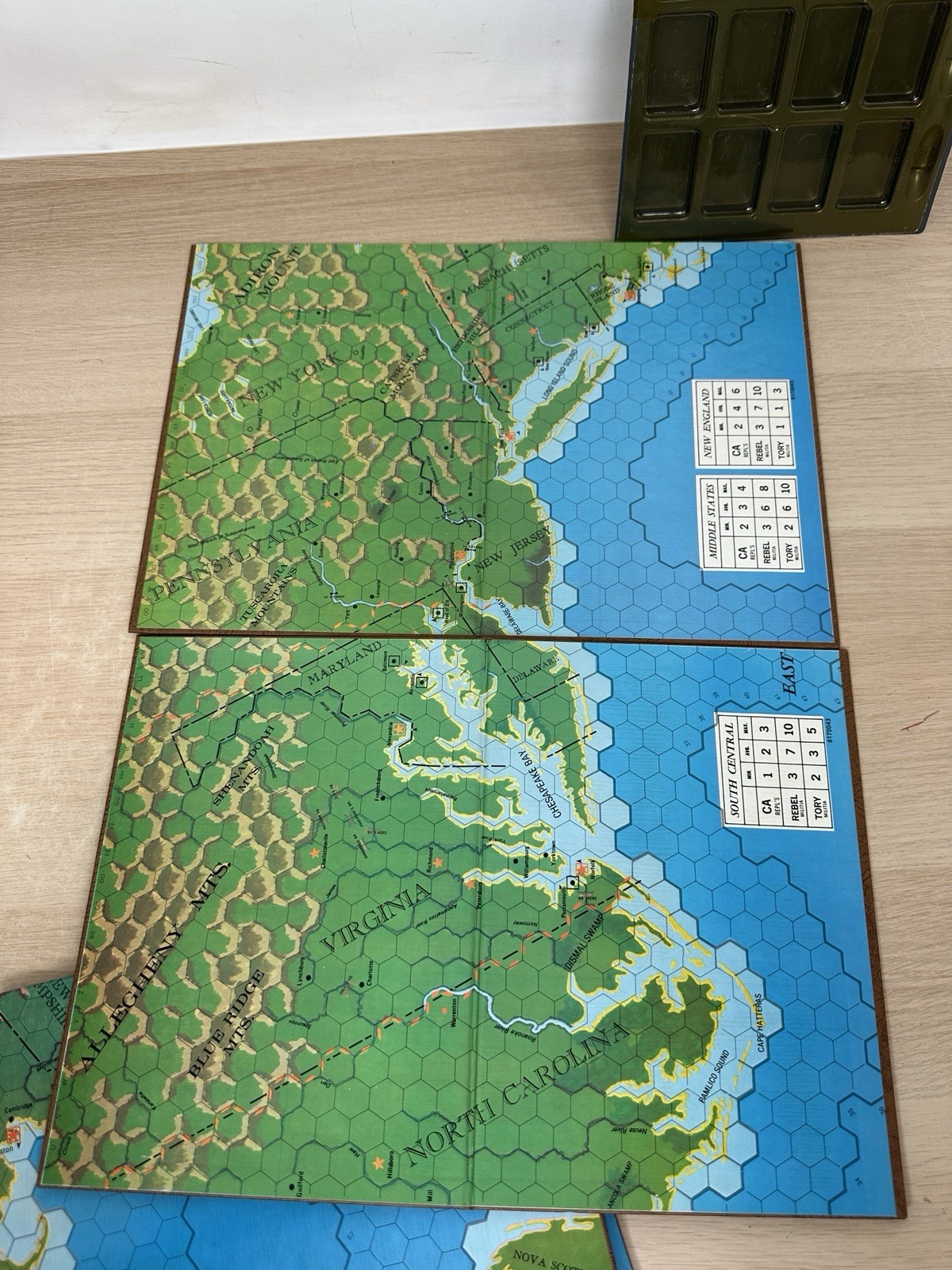 1776 Avalon Hill Game of the American Revolutionary War 1974 UNPUNCHED, UNPLAYED
