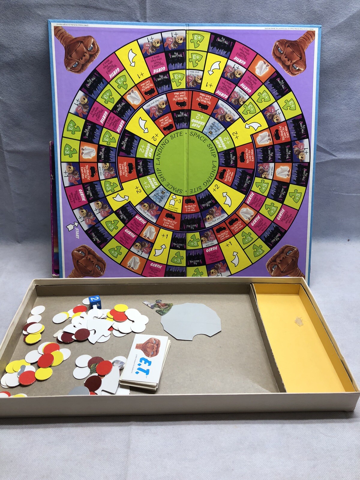 VINTAGE ET BOARD GAME 1982 PARKER BROTHERS E.T. CLASSIC GUC