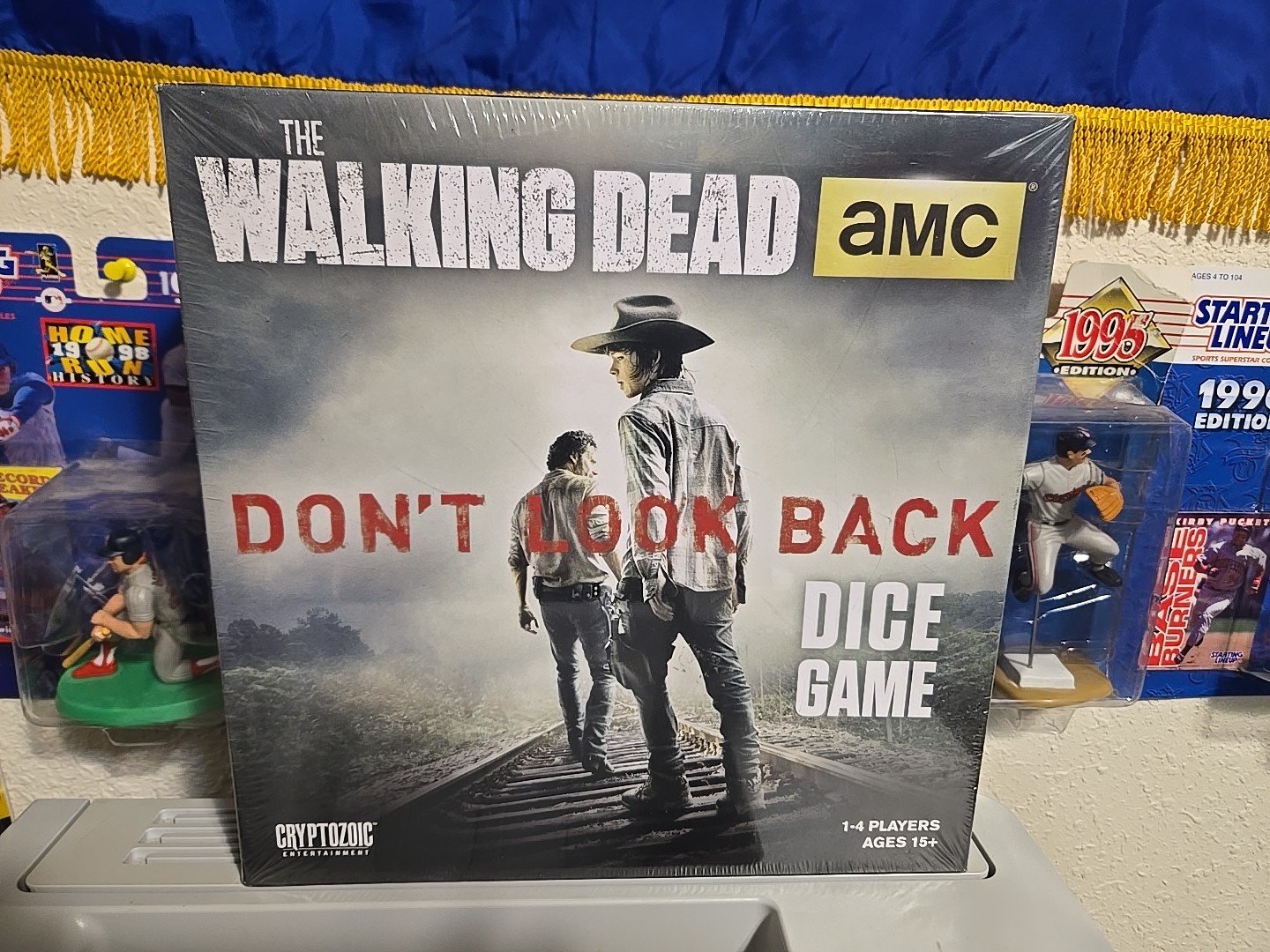 The Walking Dead “Don’t Look Back” Dice Game – Sealed NEW CRYPTOZOIC