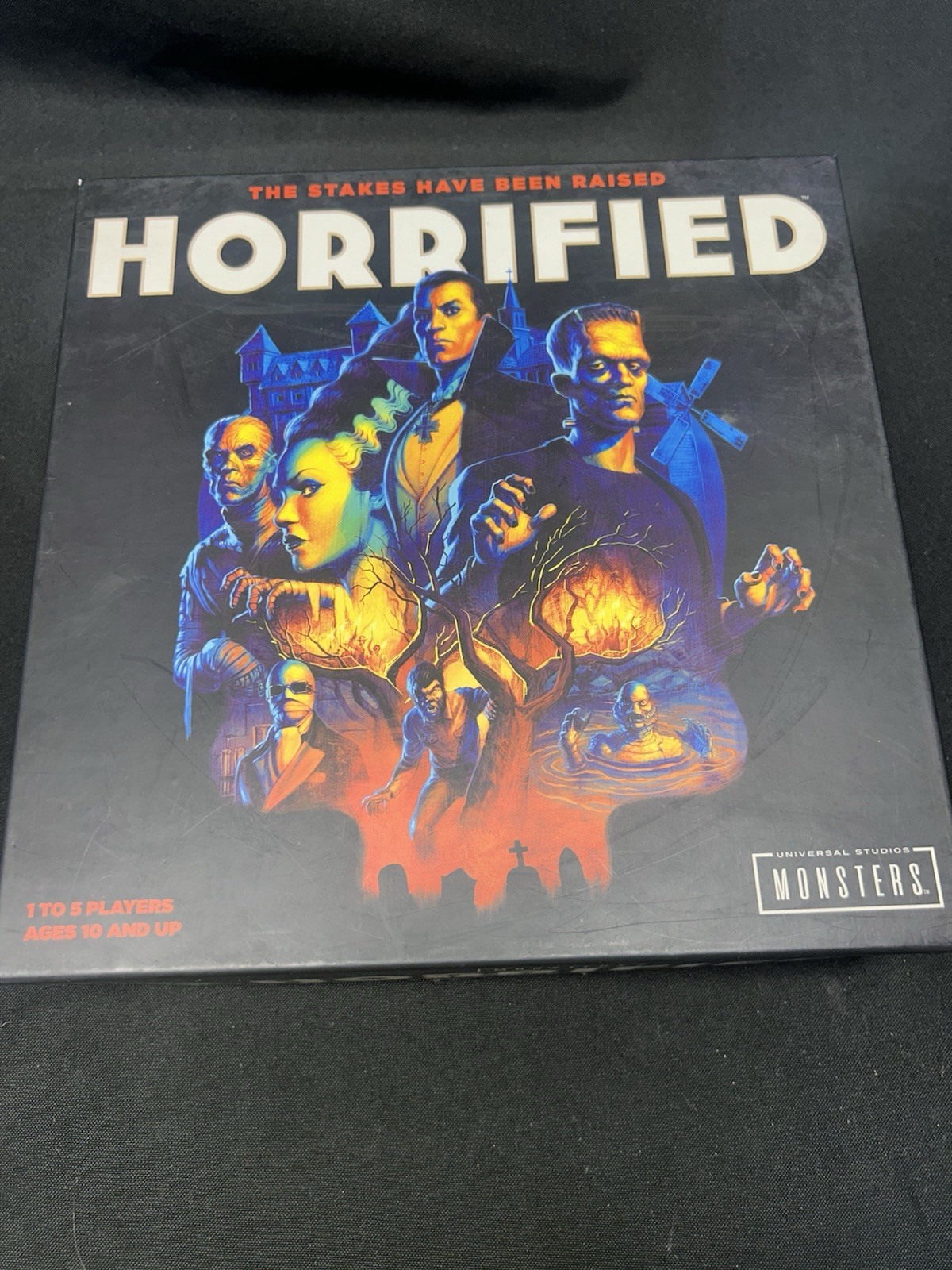 Horrified Board Game – Universal Monsters Edition – Complete w/ All Pieces!