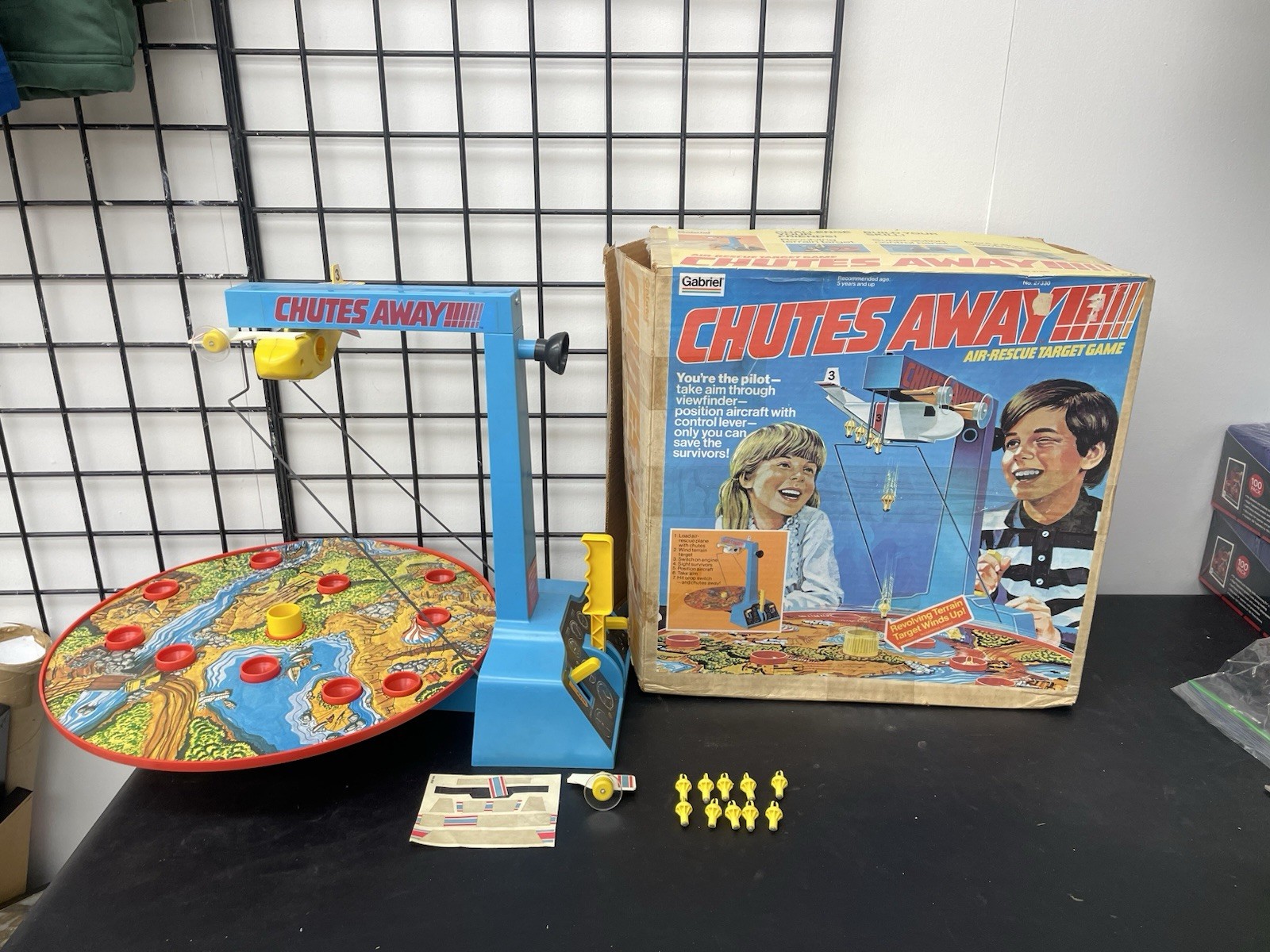 1977 Gabriel Chutes Away Air Rescue Target Game Tested & Working! With Box!