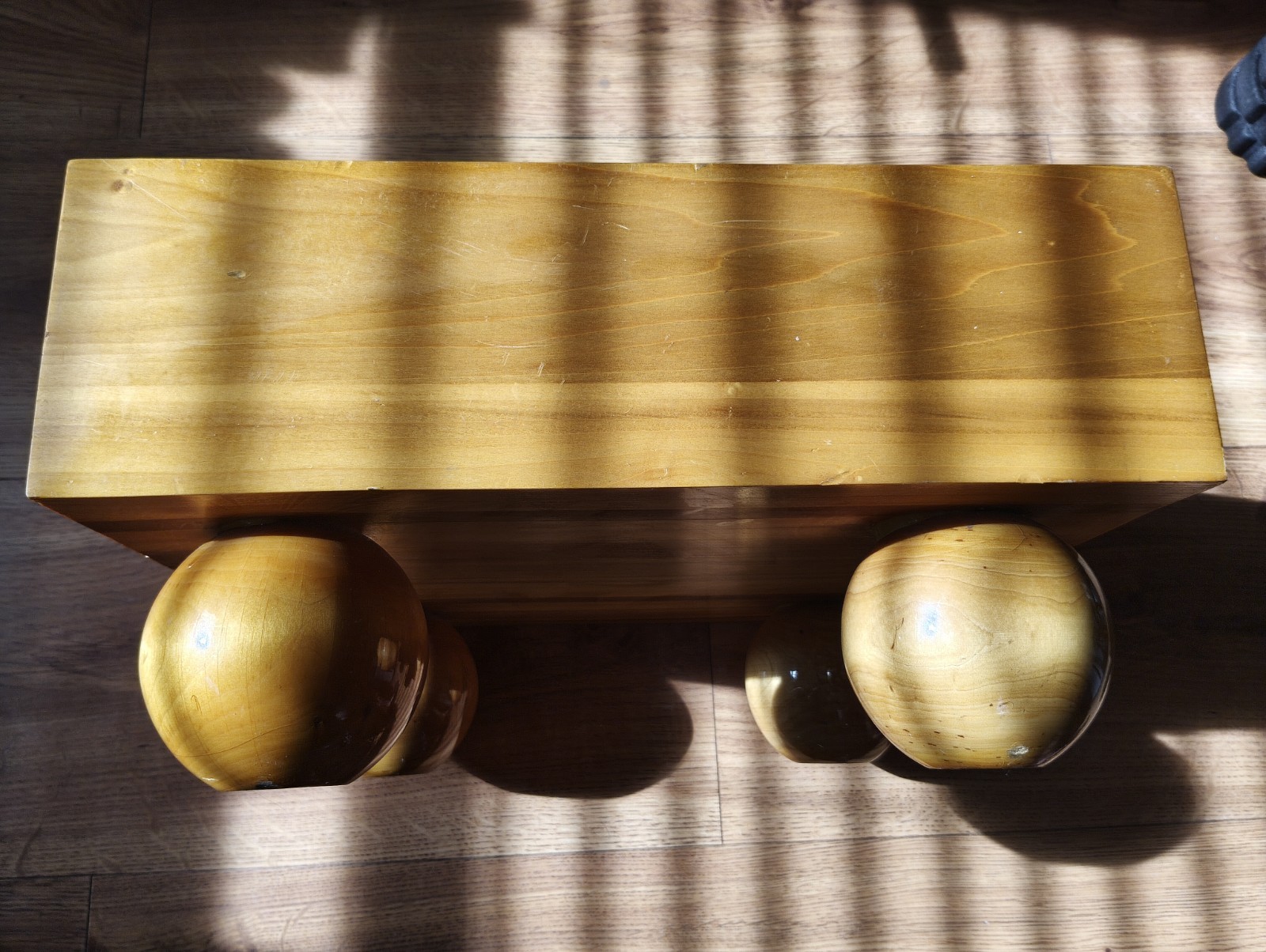 Go-board Goban with legs Traditional Japanese Board Game 5 3/8″ Thick