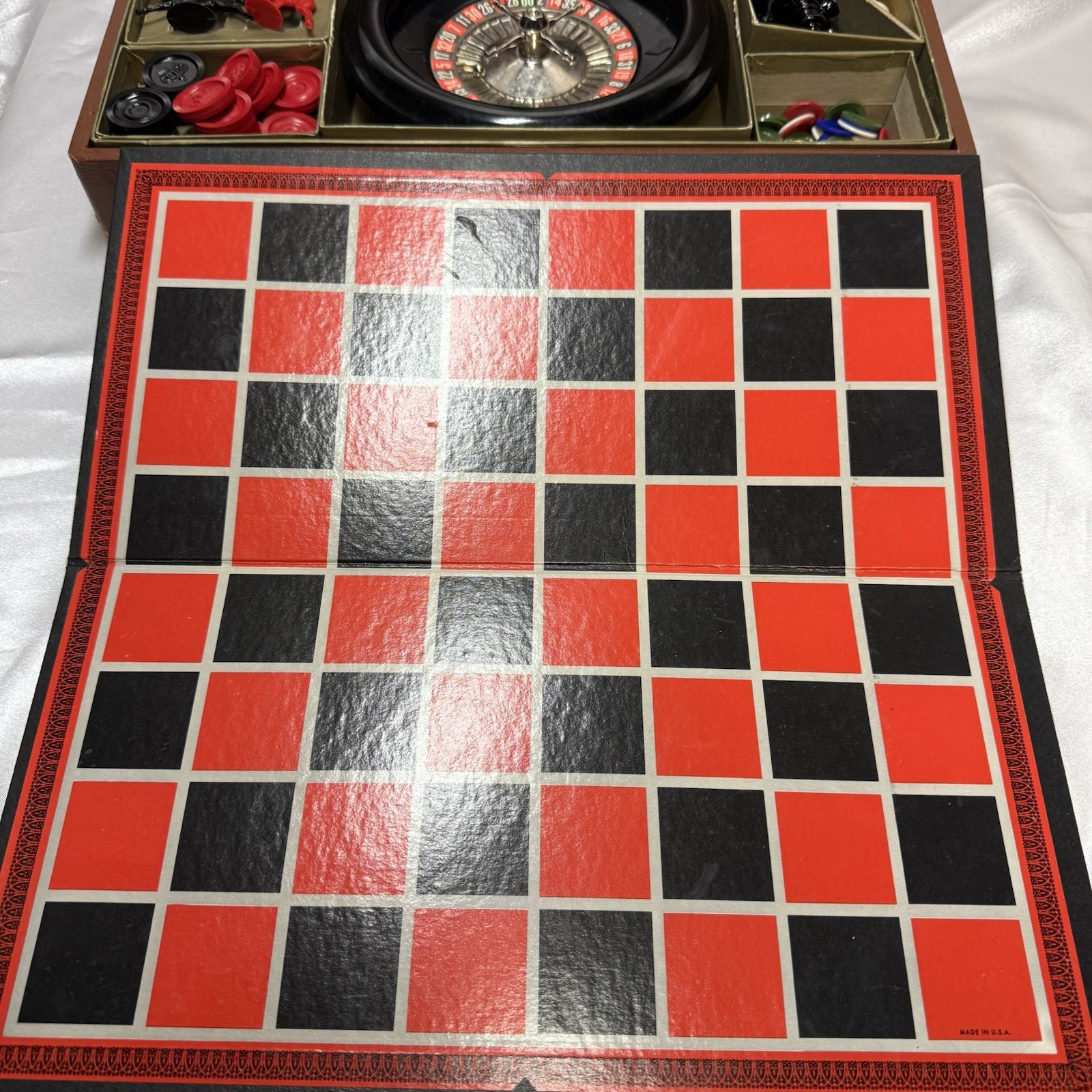 Vintage Game Casino Roulette Chess Chips Horse Racing Derby Set H. BARON CO.