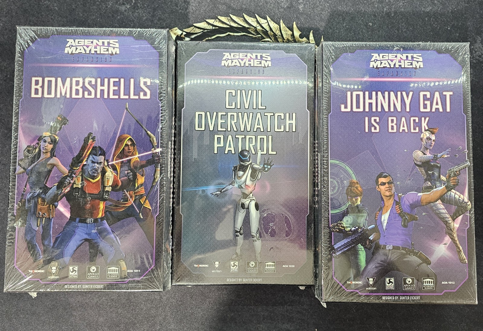 Agents of Mayhem Board Game + 6 Expansion Packs