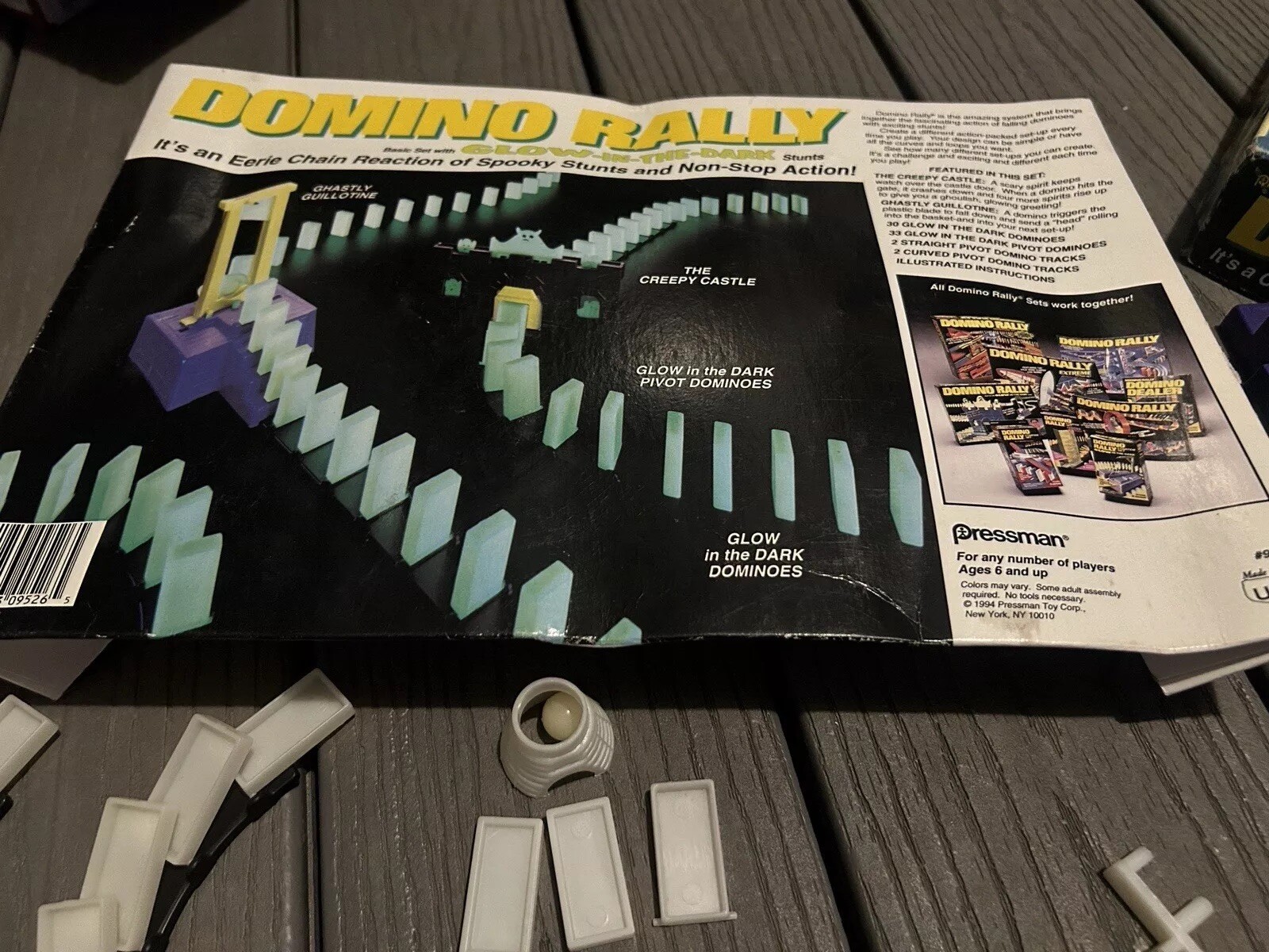 Vintage Domino Rally Glow in the Dark Ghost Ride Game 1994 Halloween Spooky REaD