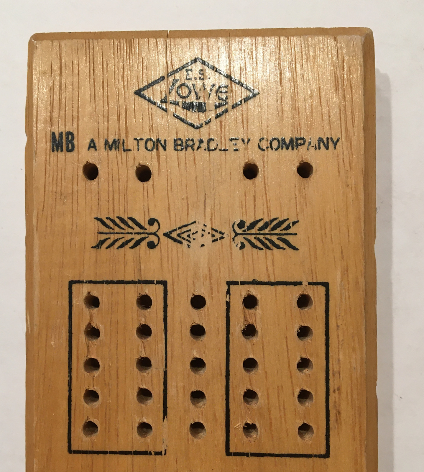 LOT OF 3 MILTON BRADLEY CRIBBAGE WITH PEG STORAGE TRIANGLE + WOODEN GAME PUZZLES