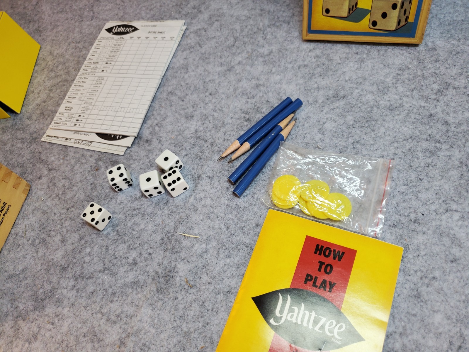 Yahtzee 2004 Nostalgia Games Series Parker Brothers Box, Pre-owned, Complete