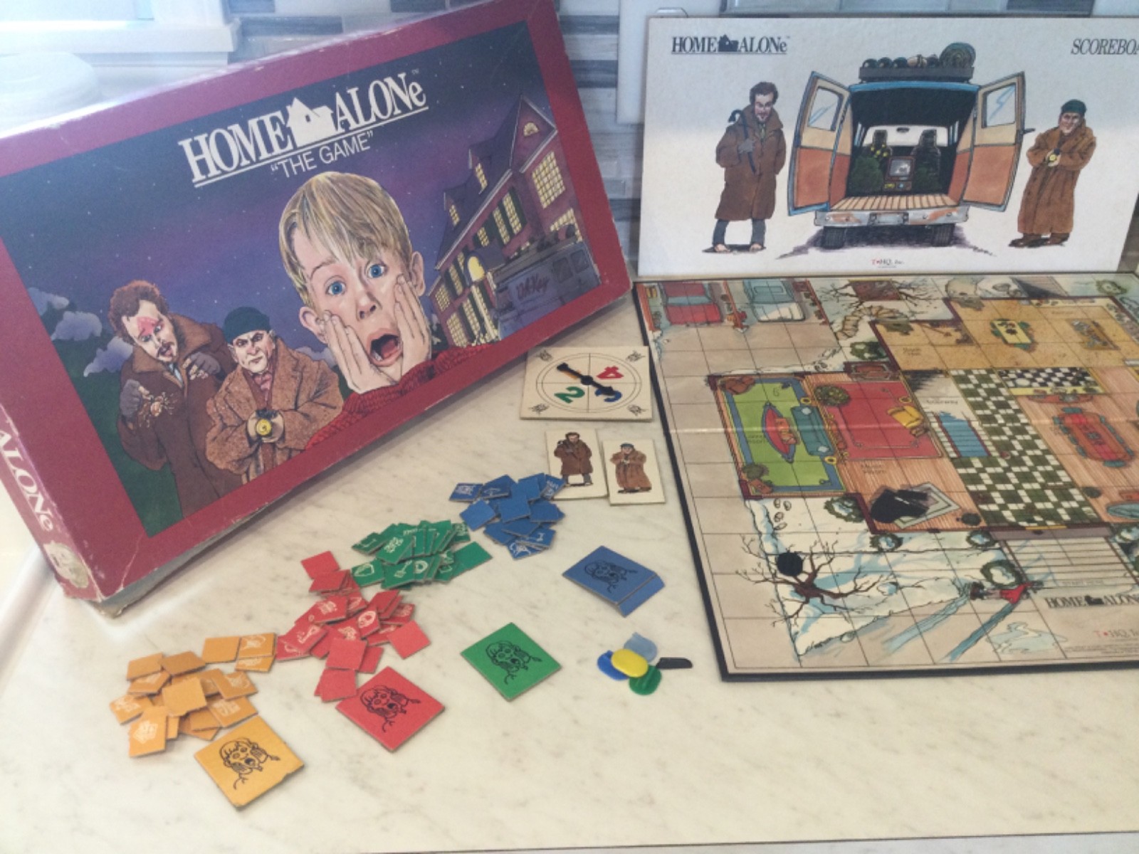 VINTAGE HOME ALONE BOARD GAME 1991 COMPLETE