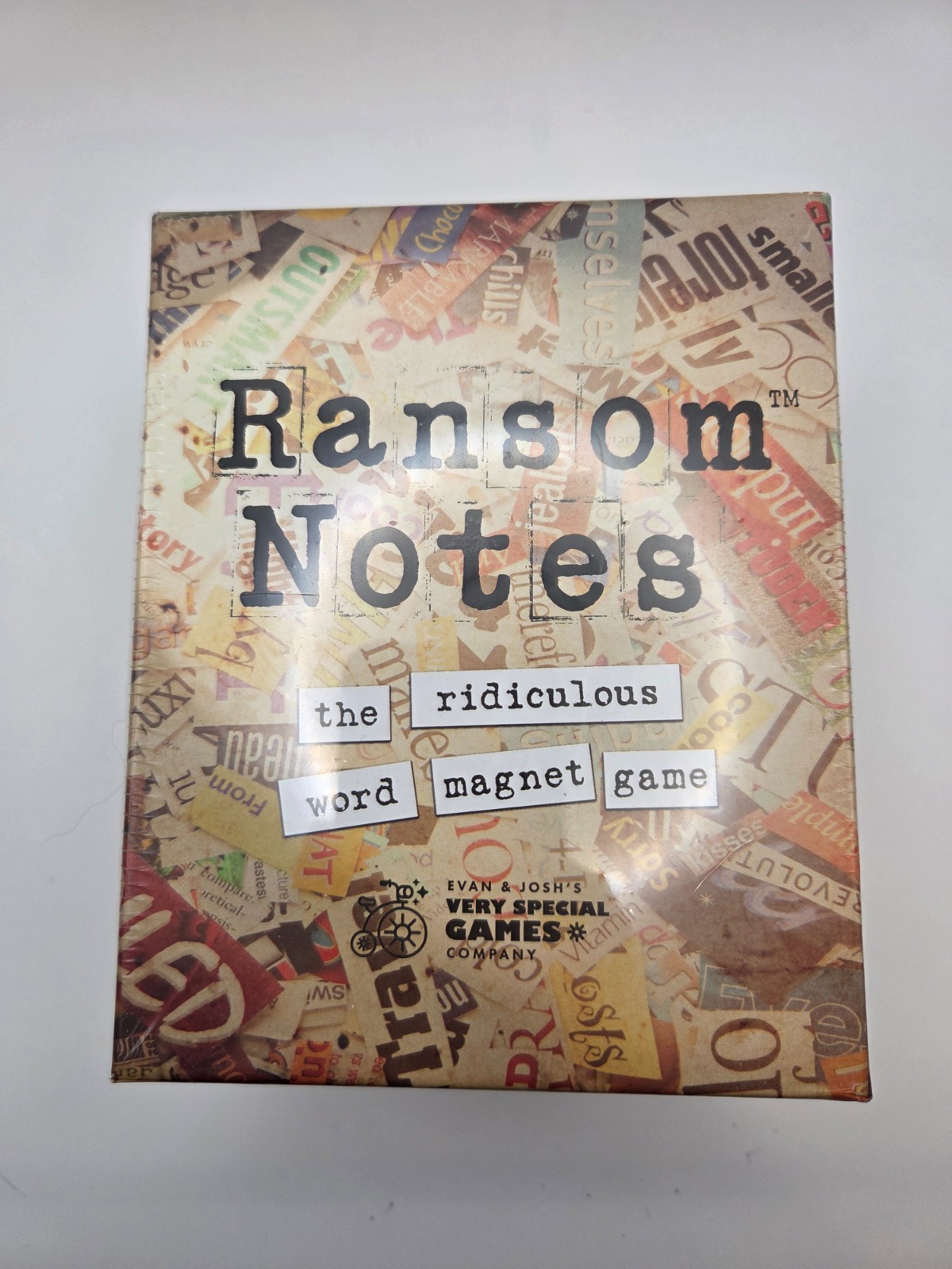 Ransom Notes – The Ridiculous Word Magnet Party Game – New Sealed – 2024 Edition