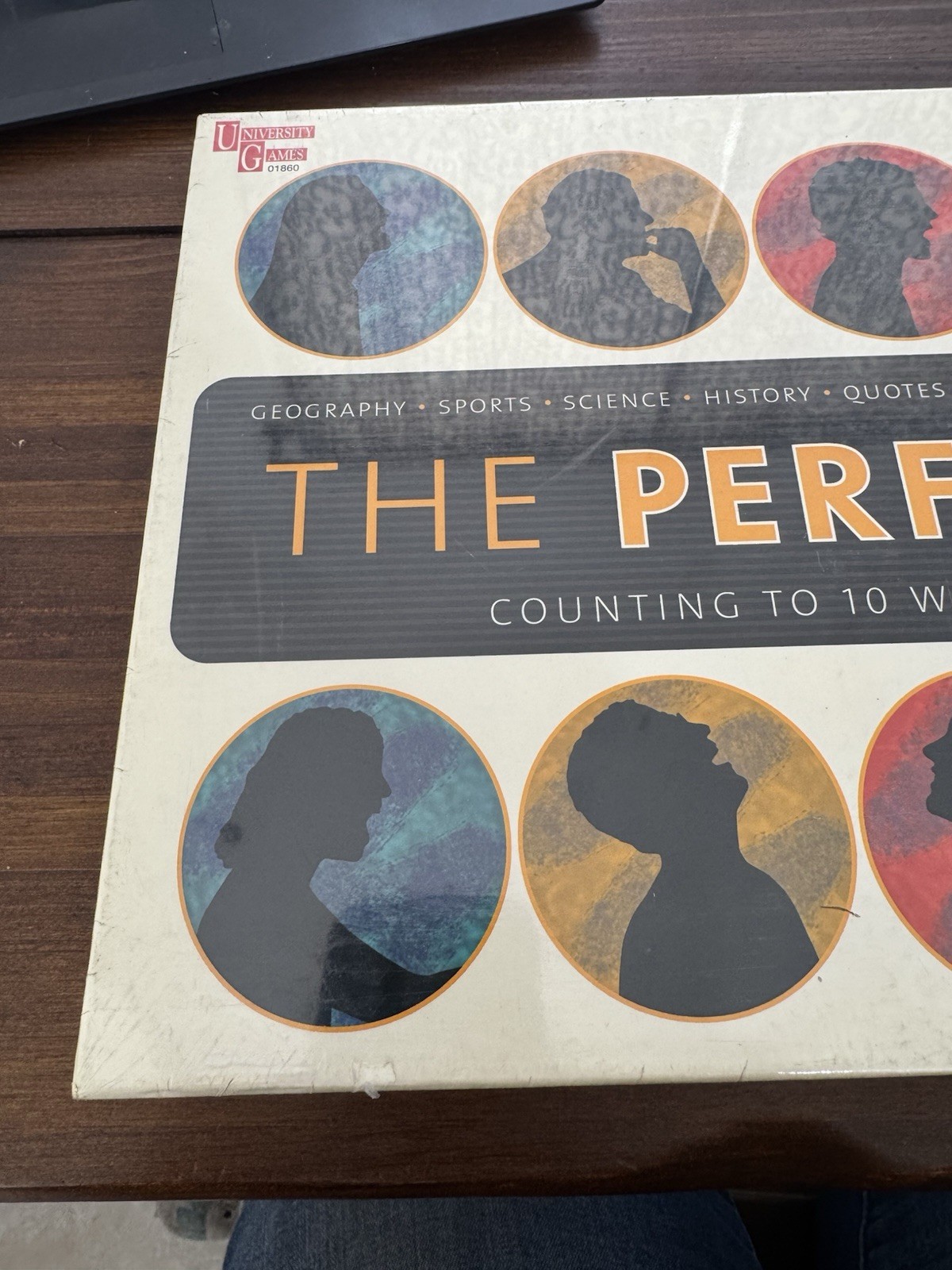 The Perfect Ten University Games Trivia Board Game 2 to 6 Players 12+ NEW 2003