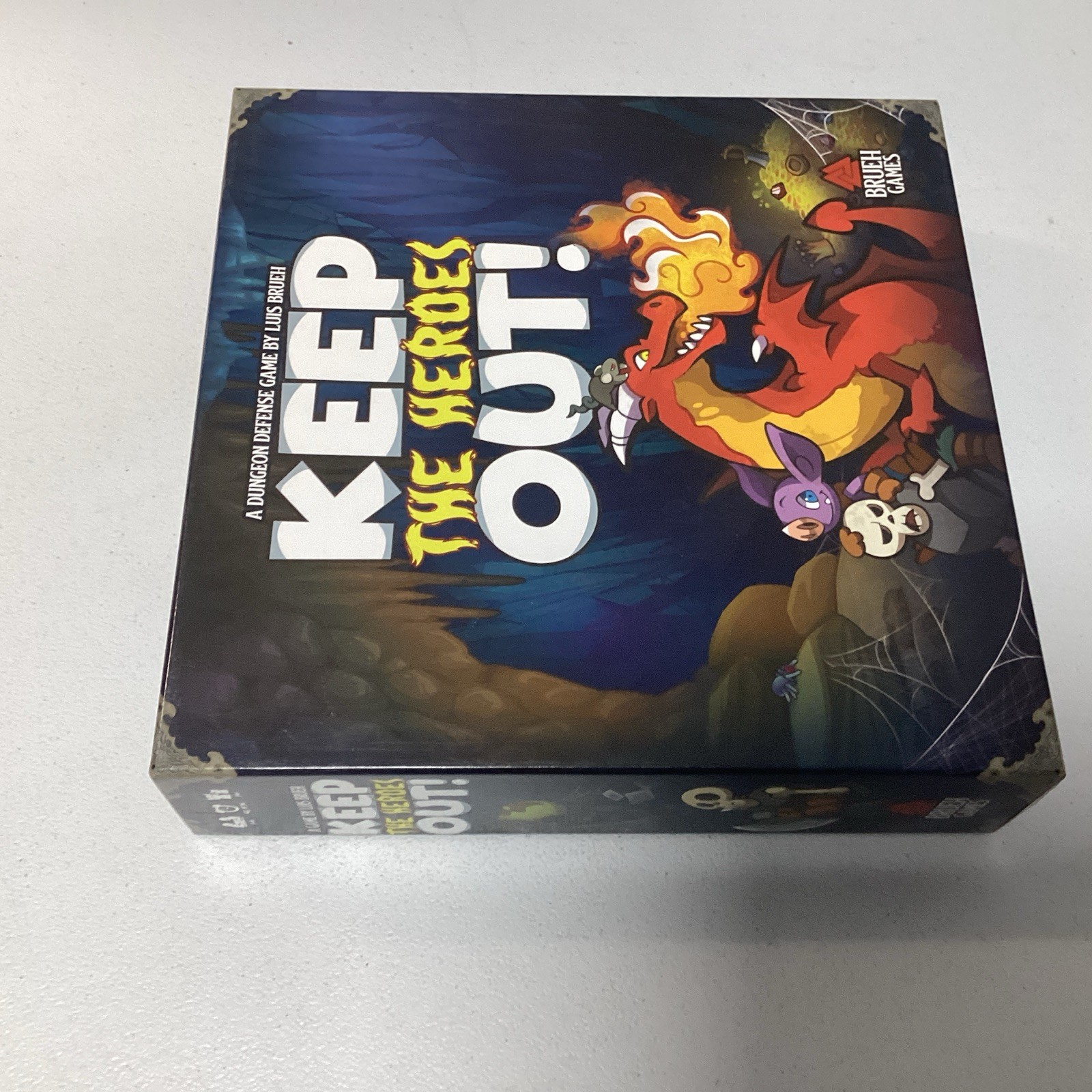 Brueh Games KEEP THE HEROES OUT! BOARD GAME LOT jm126269