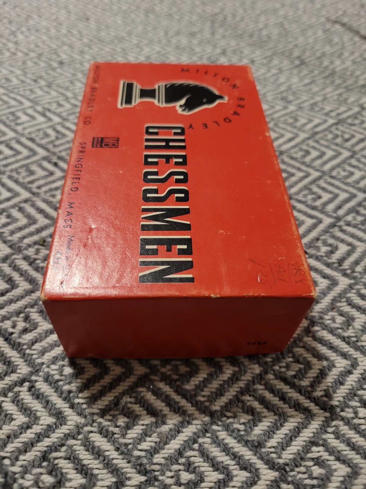 Vintage 1950s Chessman Pieces Milton Bradley Original Box And Instructions