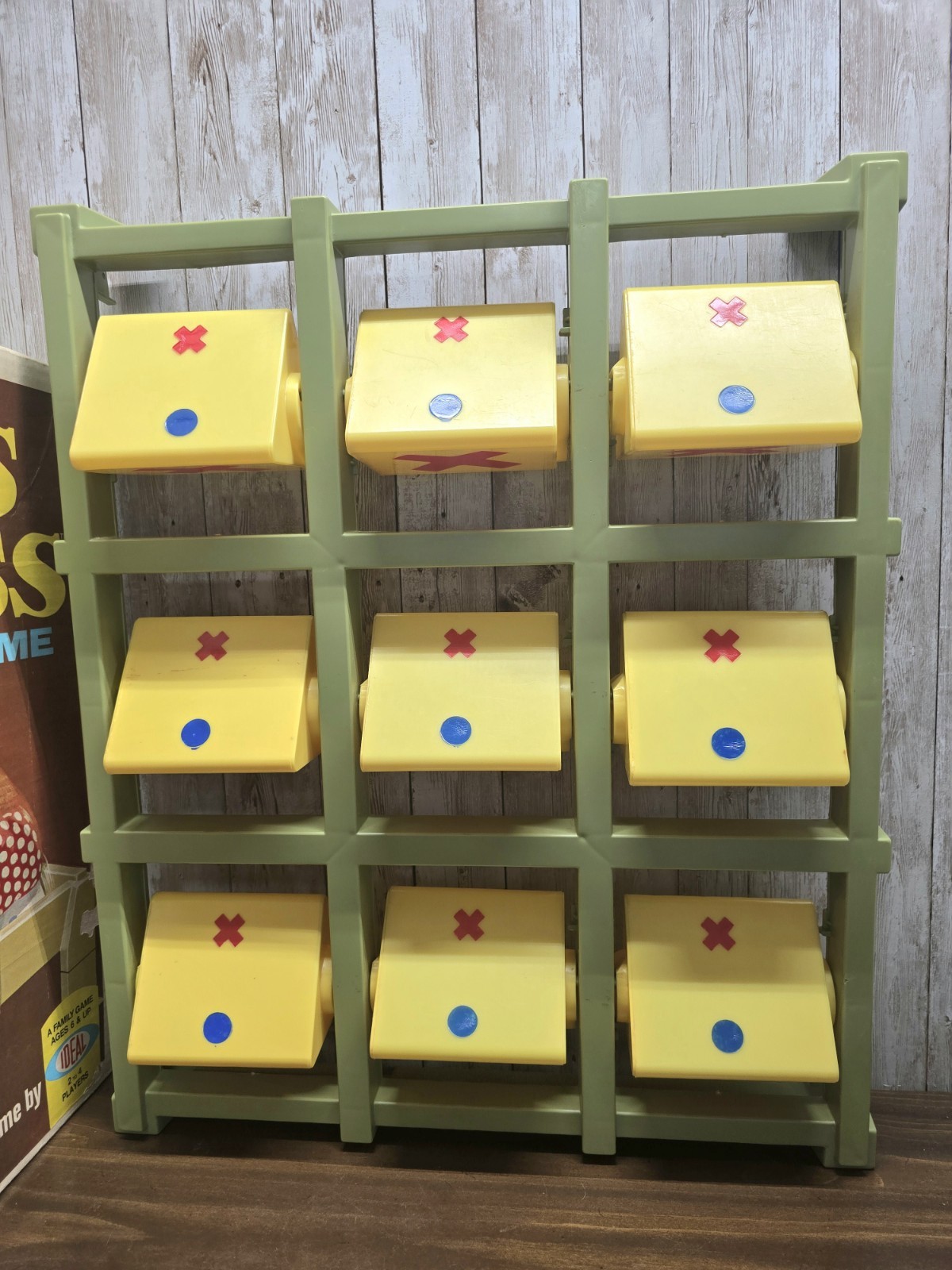 Vintage 1969 Ideal TOSS ACROSS Game Original Box. NO Bean Bags