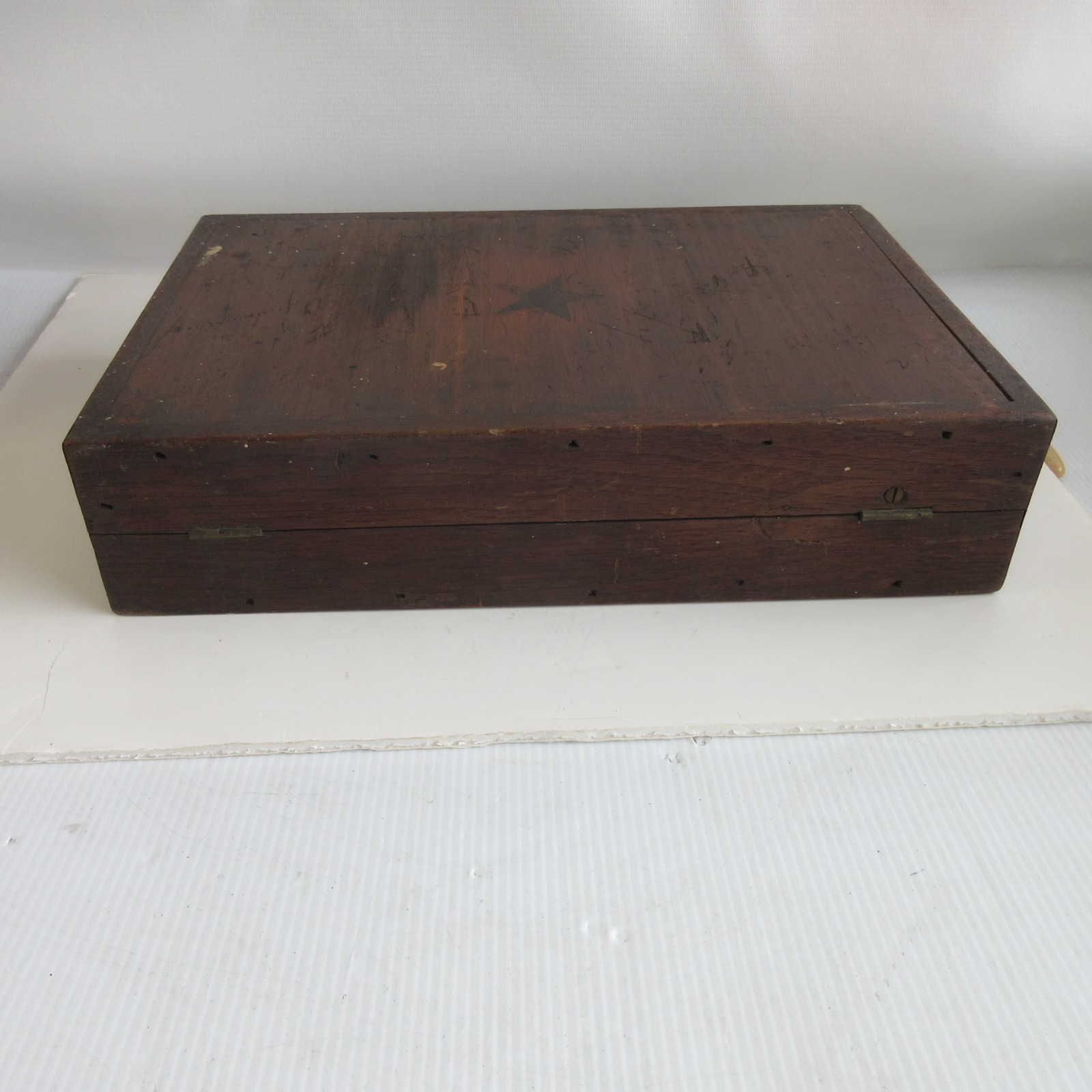 ANTIQUE WOODEN BACKGAMMON SET early wood bone dice?