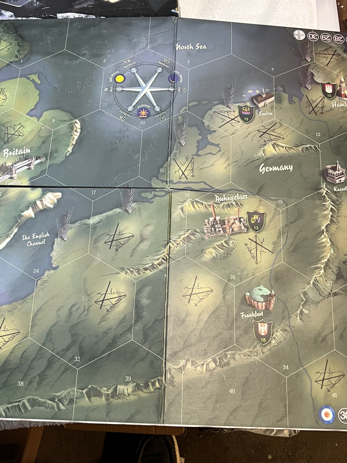 Duel in the Dark by Z-Man Games COMPLETE English German War Game Complete