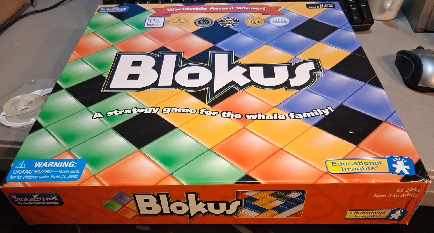 BLOKUS – A Strategy Game for the Whole Family – Educational Insights 2005
