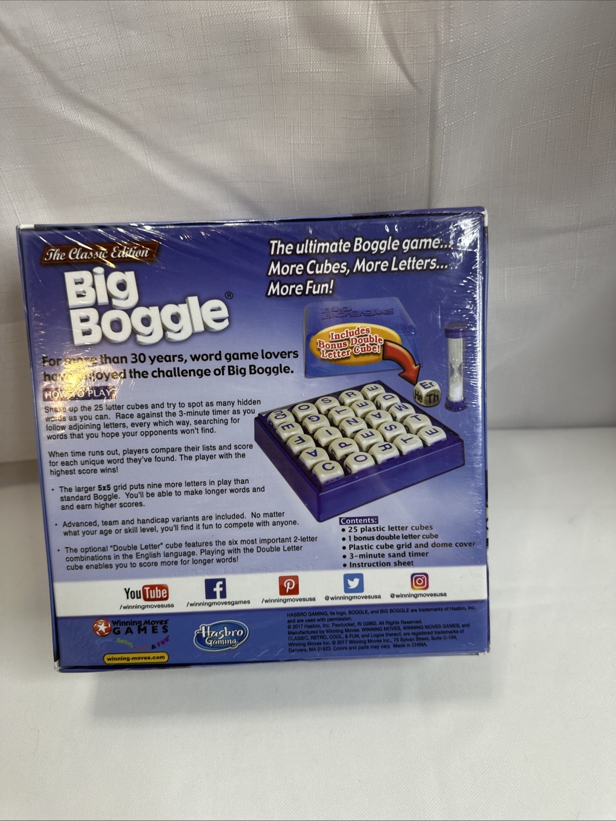 BIG BOGGLE Classic Edition Word Game – Family Game Night Kids 8+ & Adults