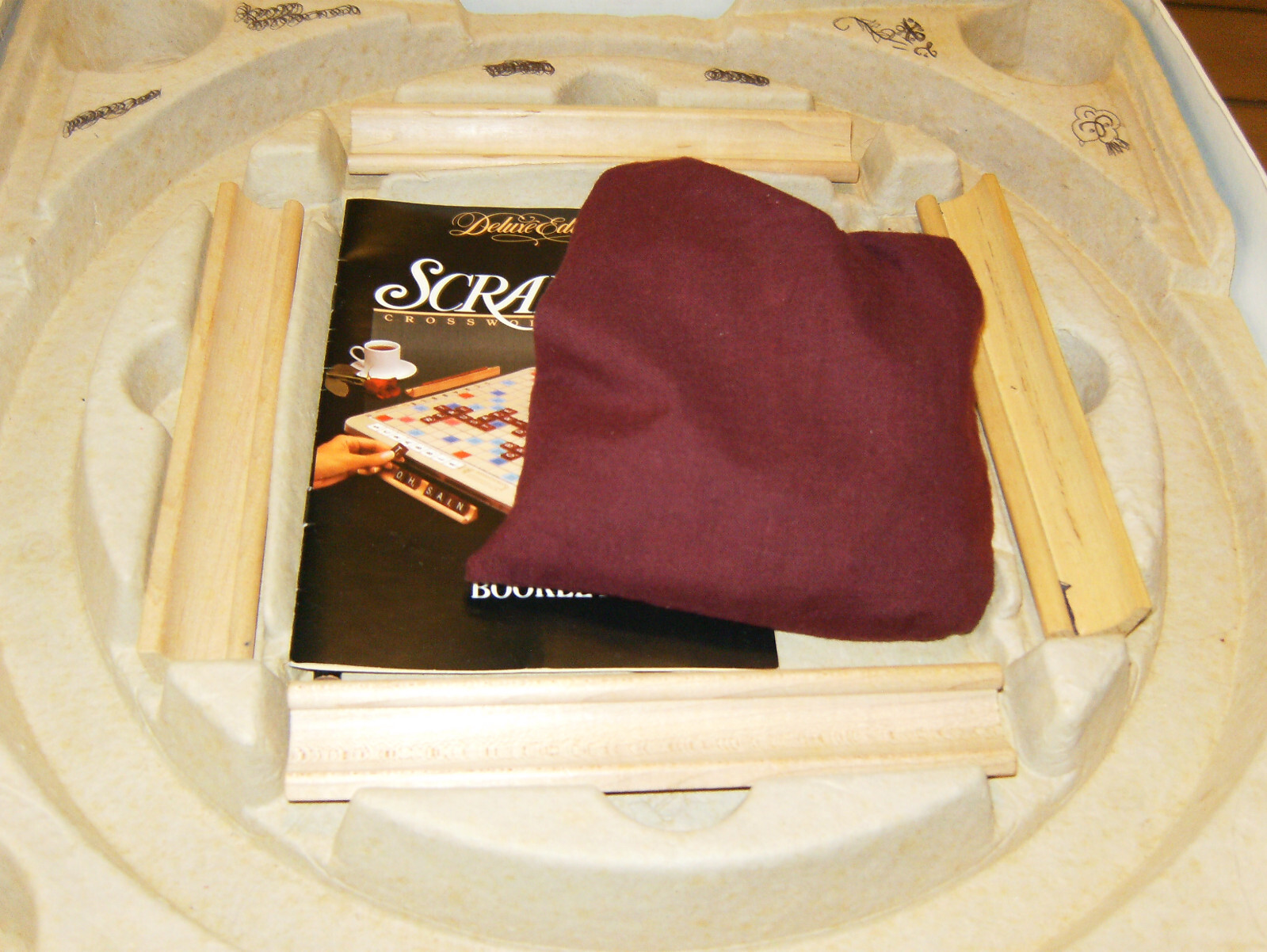 Scrabble Deluxe Edition 1989 Rotating Turntable Mahogany Tiles Complete