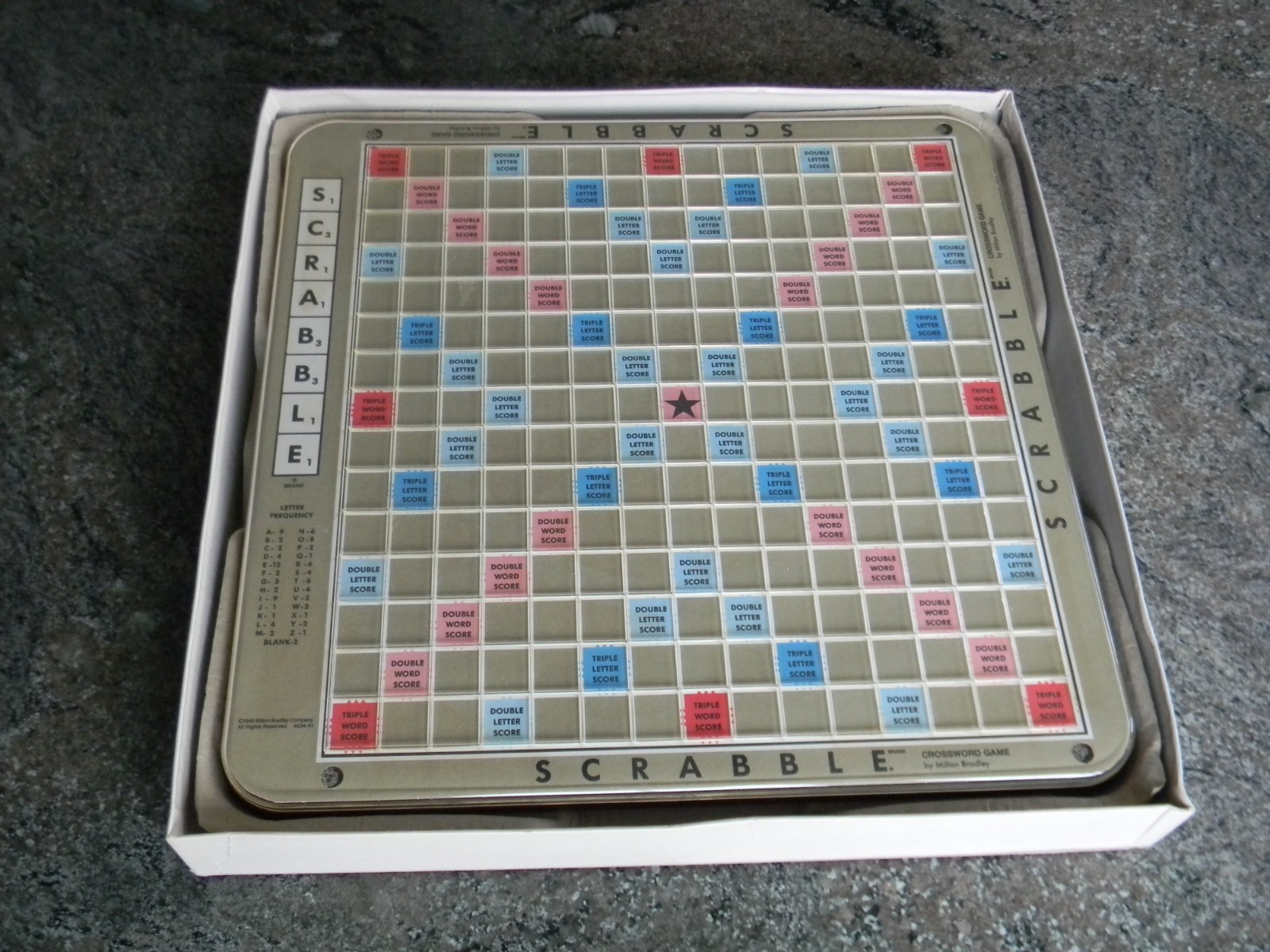 Milton Bradley 4034 Scrabble Deluxe Edition Board Game