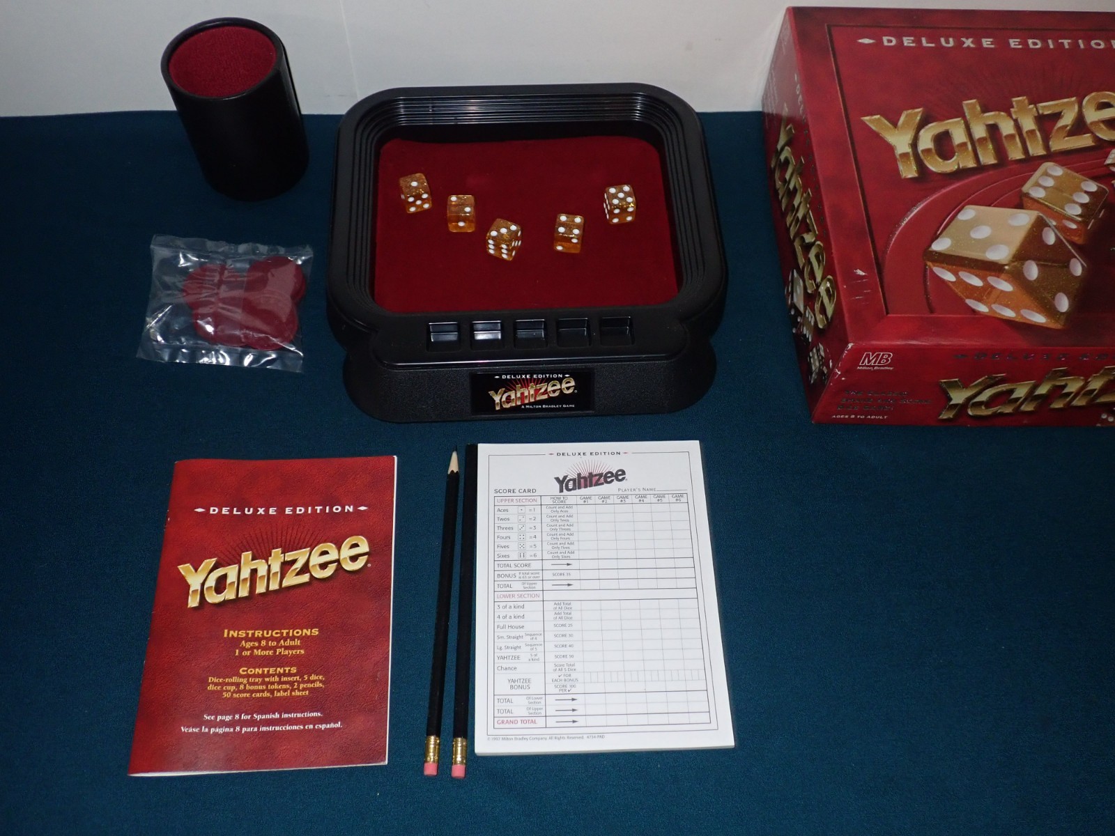 Yahtzee Deluxe Edition 1997 Gold Dice