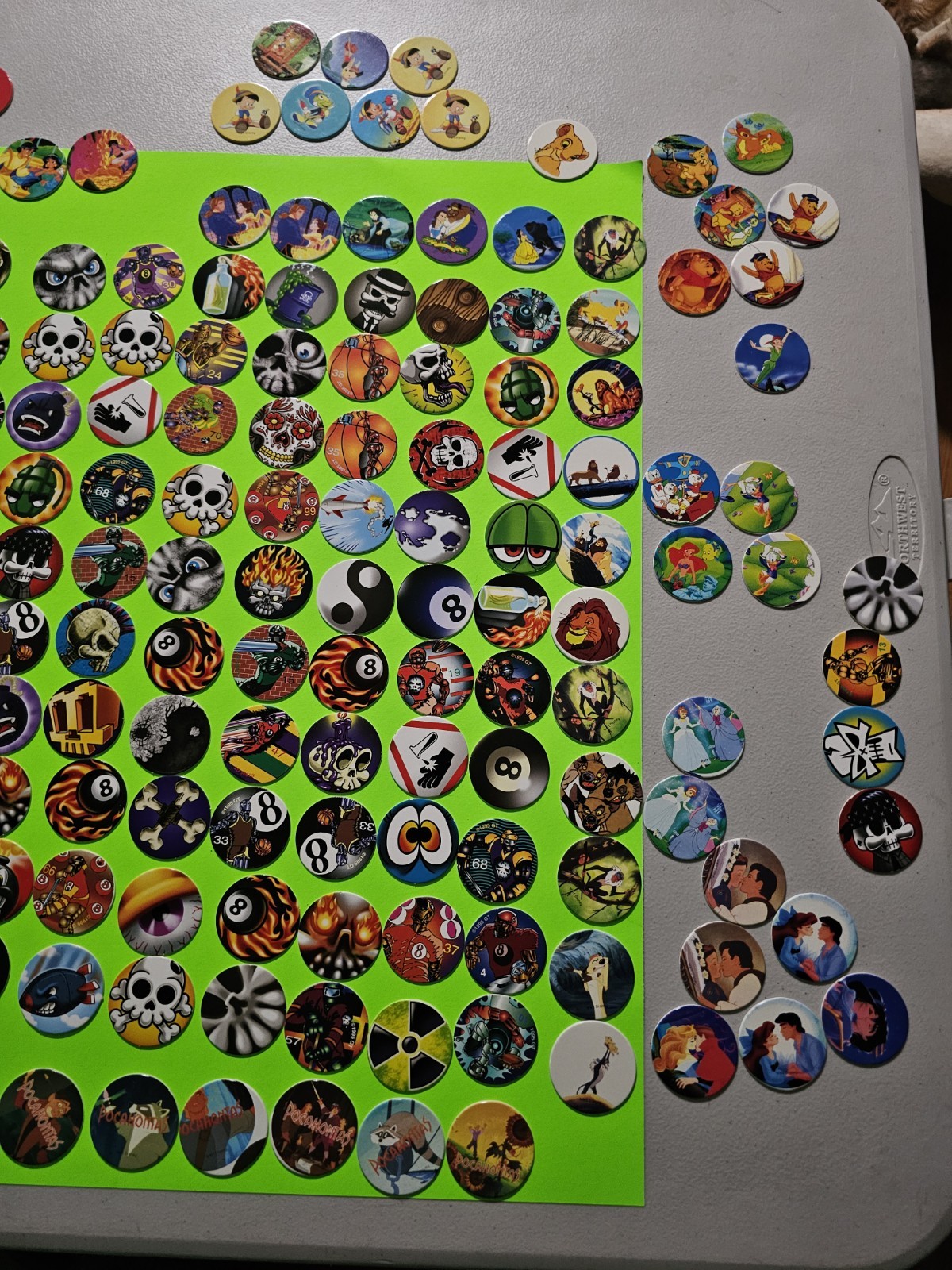 Vtg 90s Pogs 200 + Pogs +5 Slamers , Pocahontas, Dumbo, Jungle Book ,Read Des…